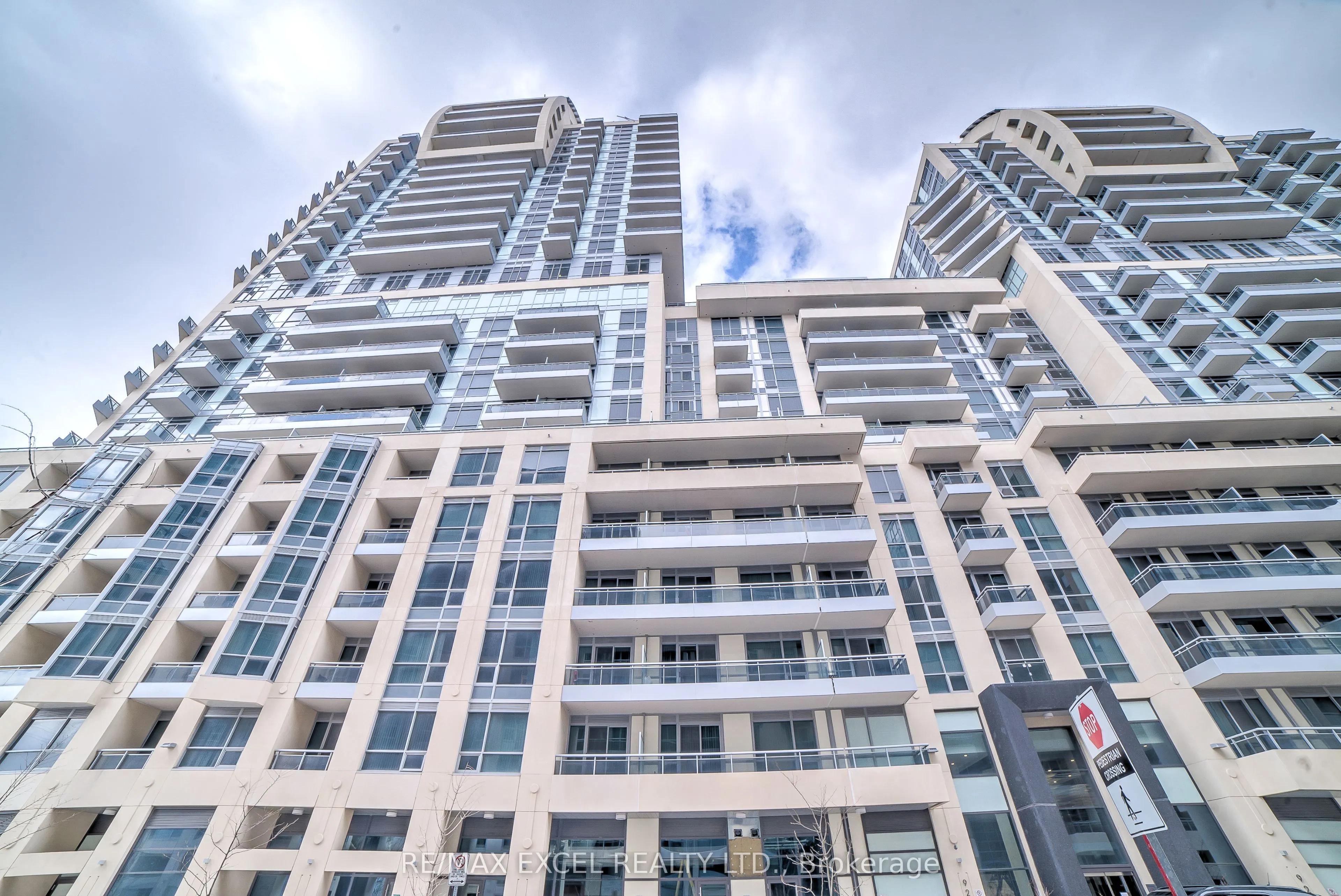 9191 Yonge Street, #605