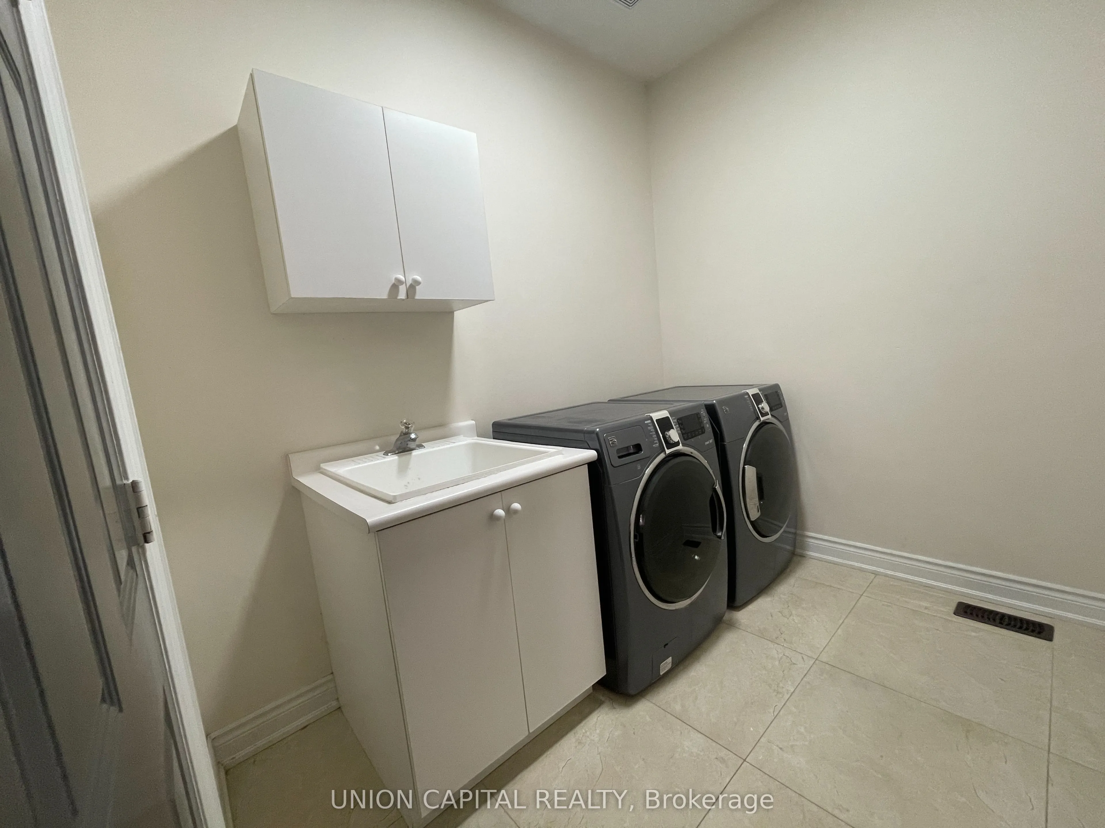 22 Greenforest Grove