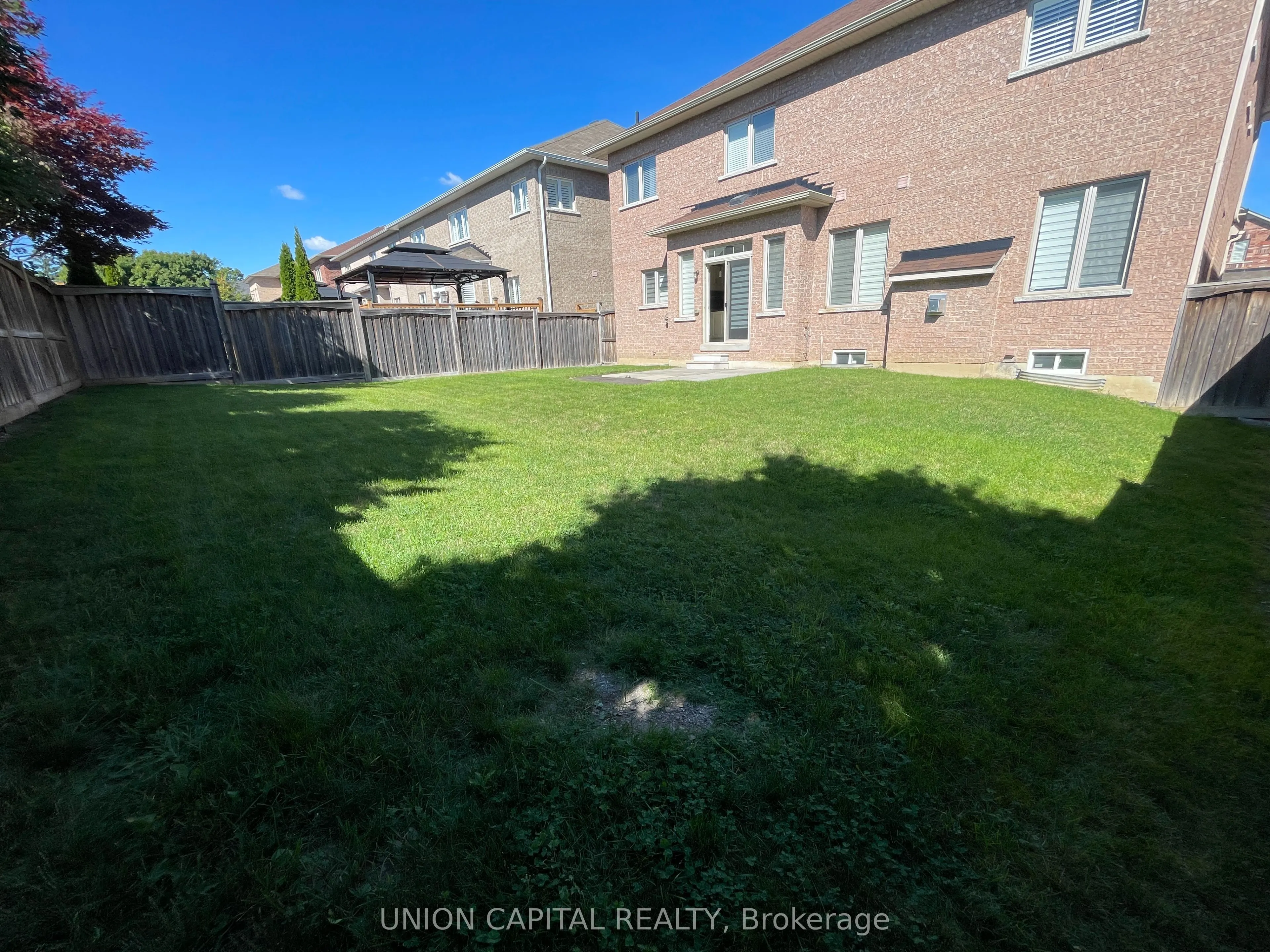 22 Greenforest Grove