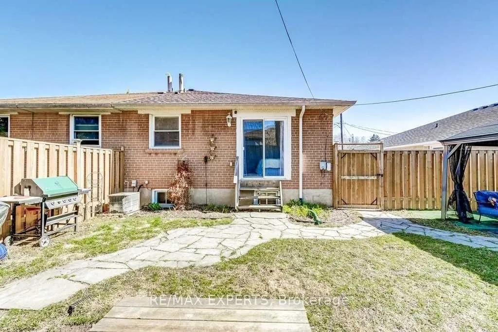 234 Septonne Avenue, #Upper