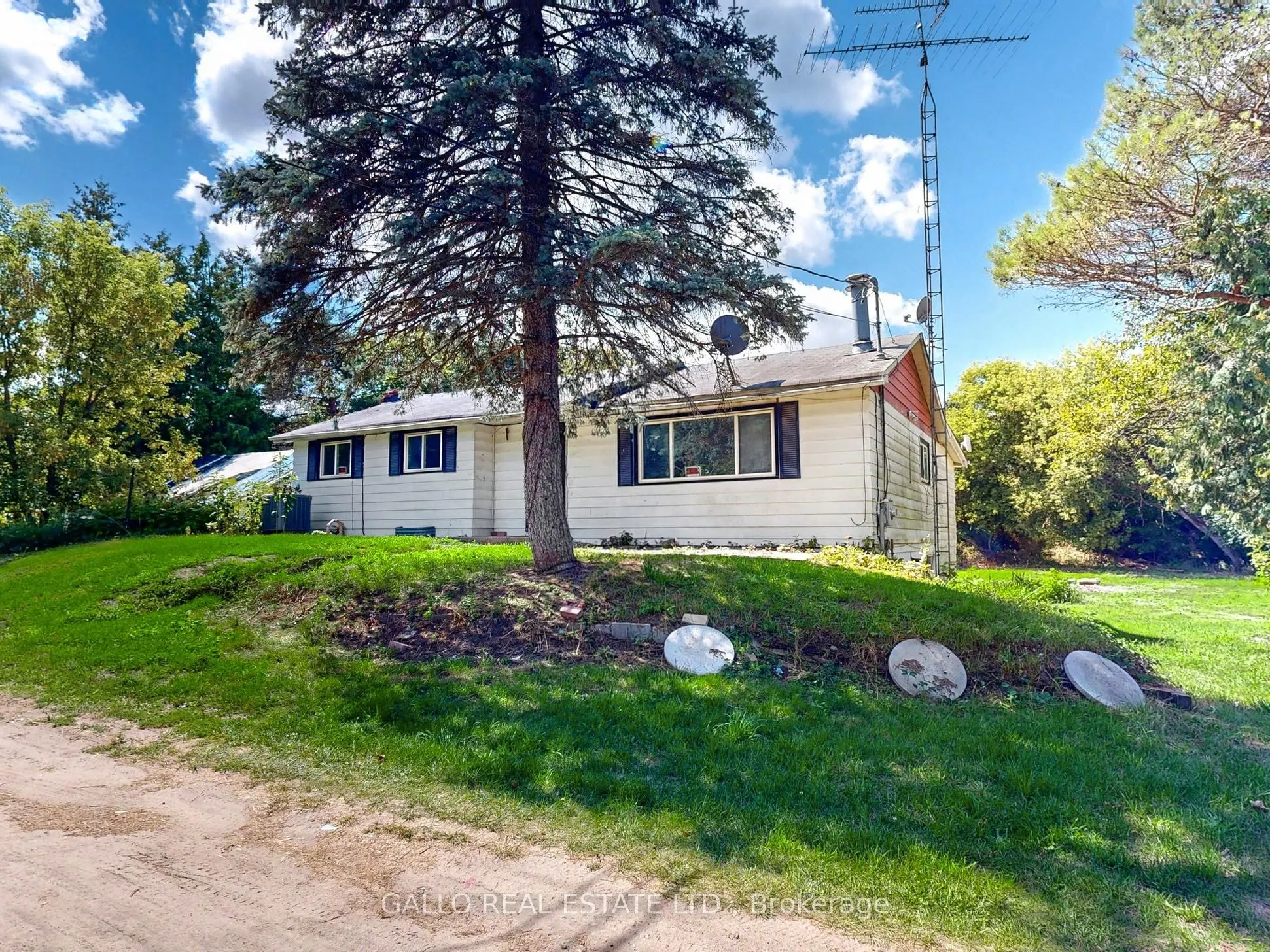 16558 Highway 48