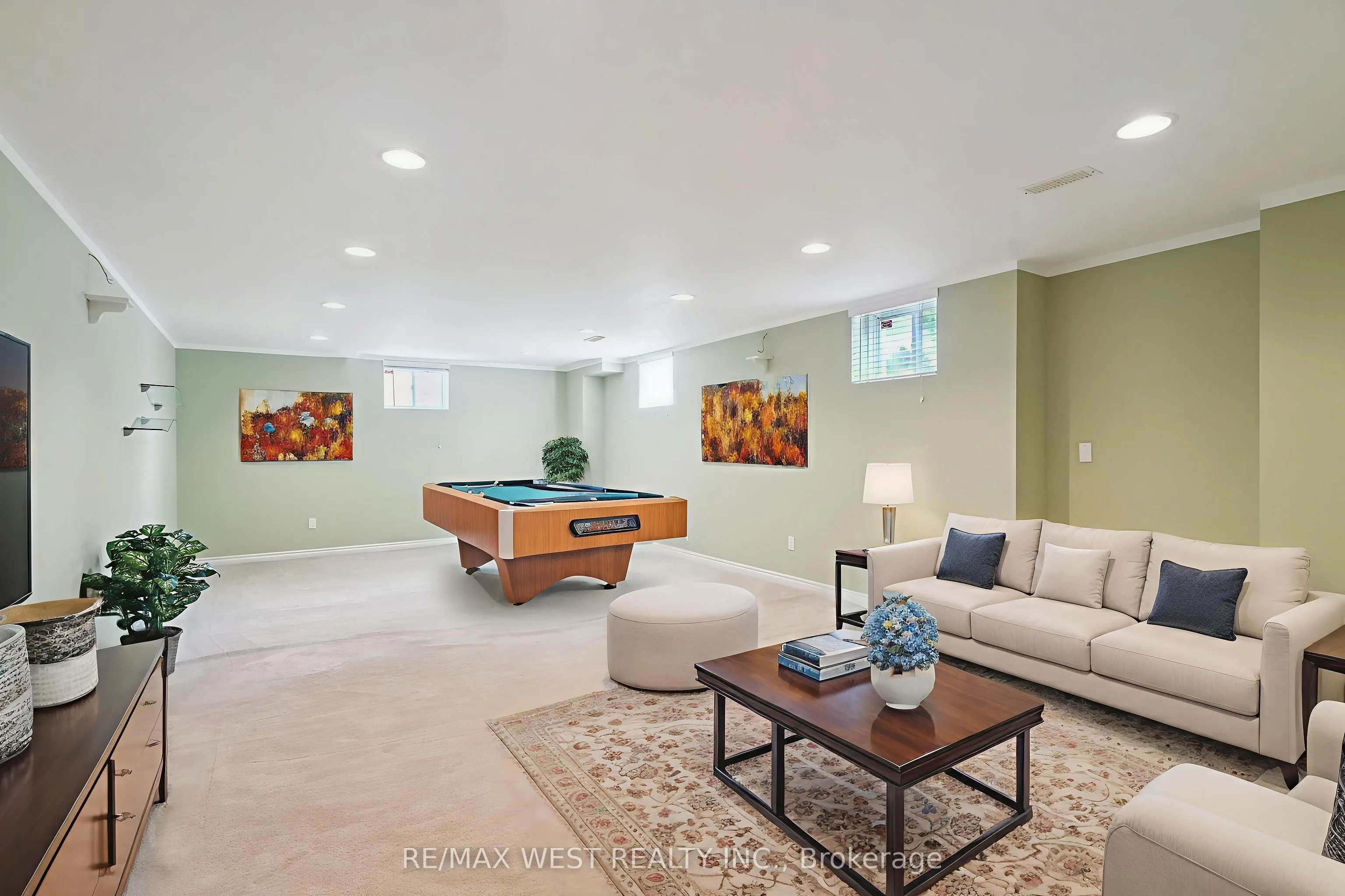 42 Windrose Court