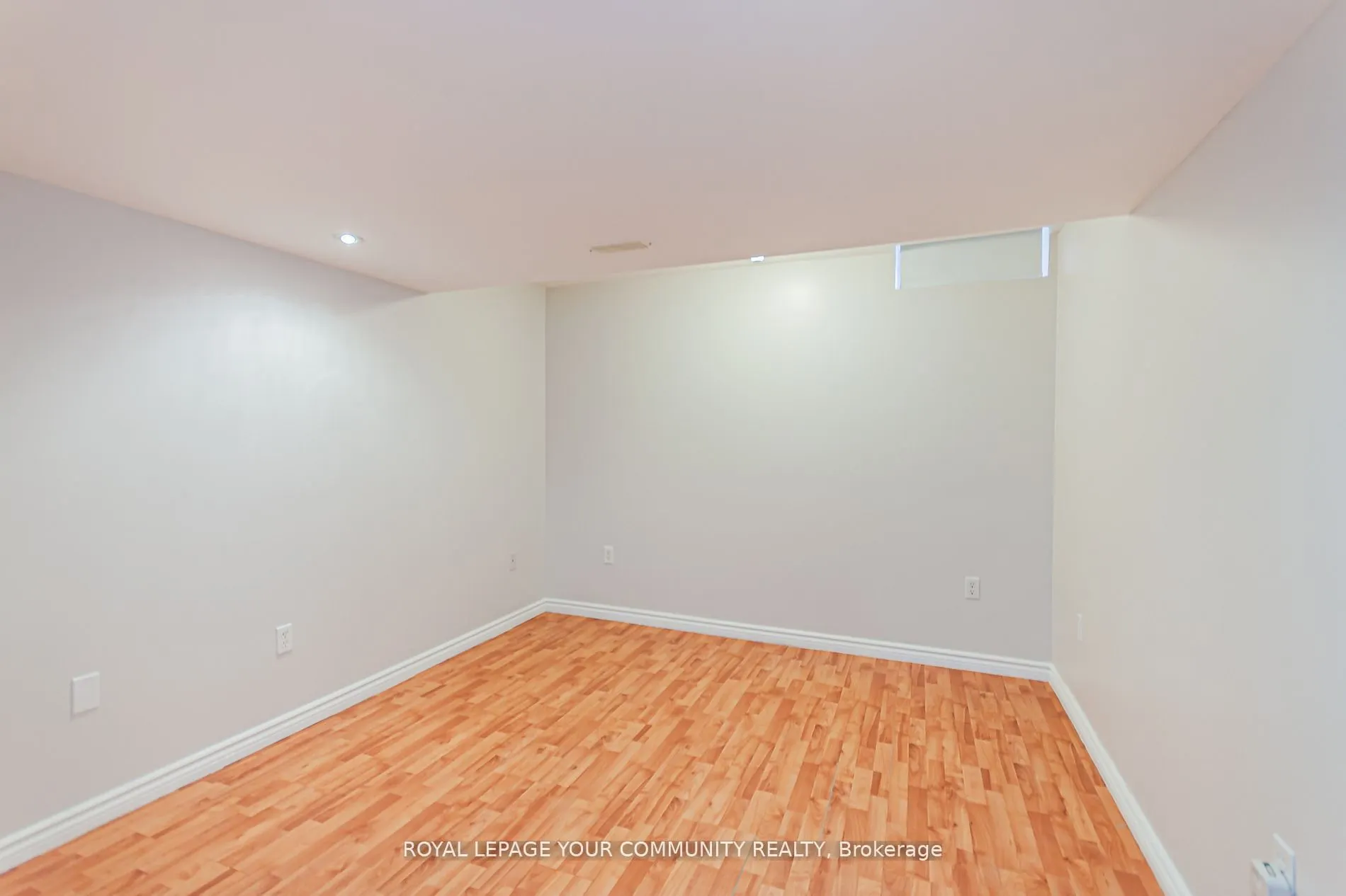 6 Round Hill Court S, #Basement
