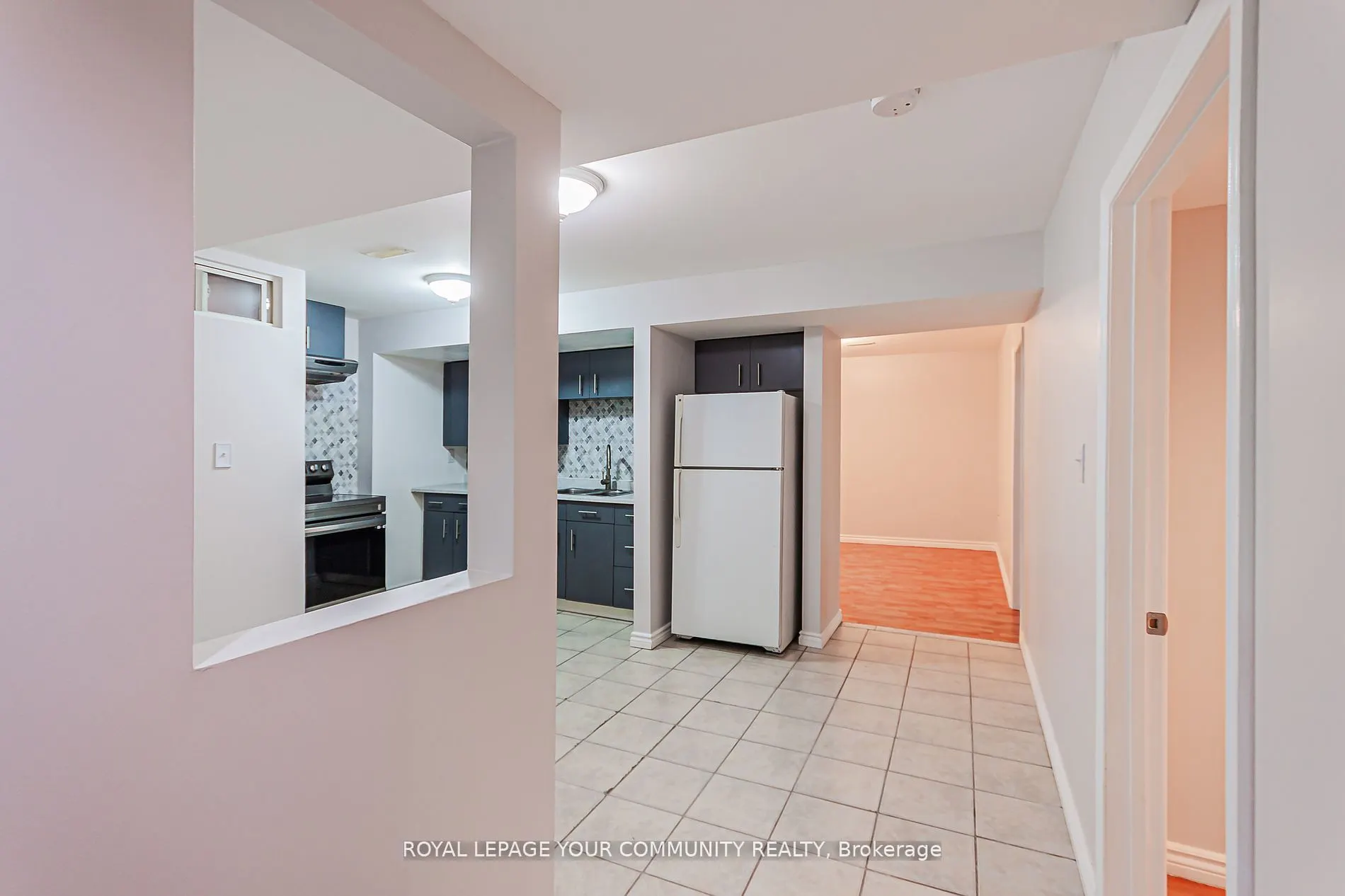 6 Round Hill Court S, #Basement