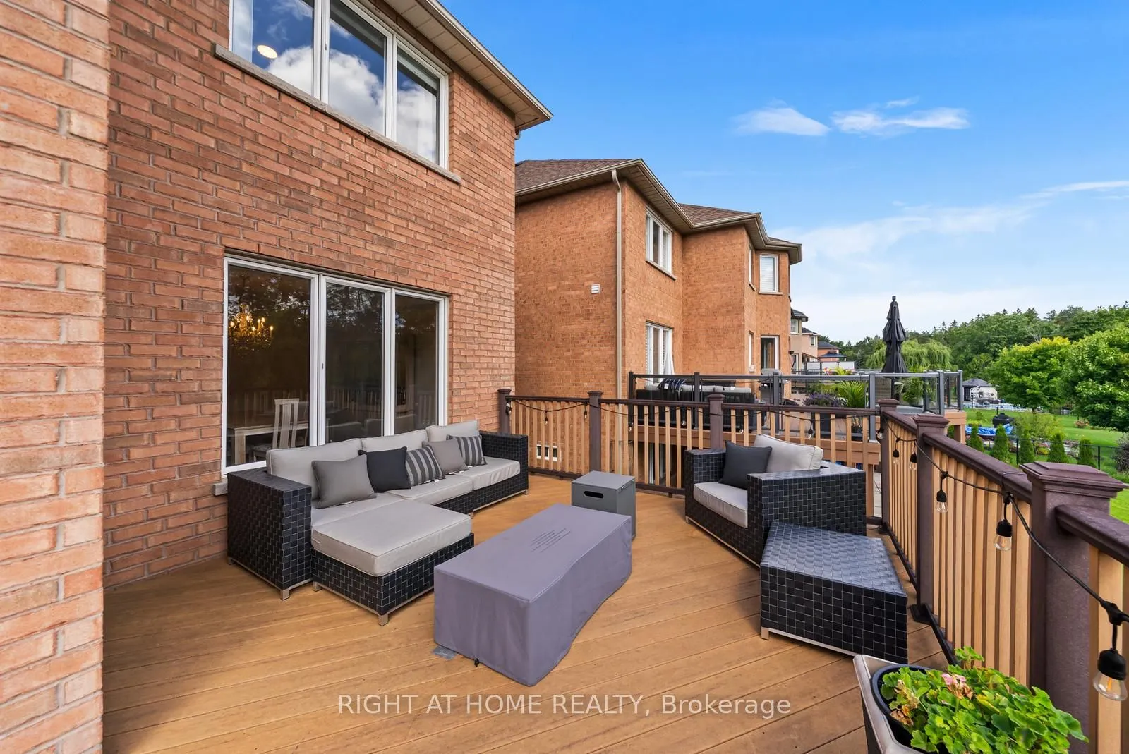 21 Lupine Crescent