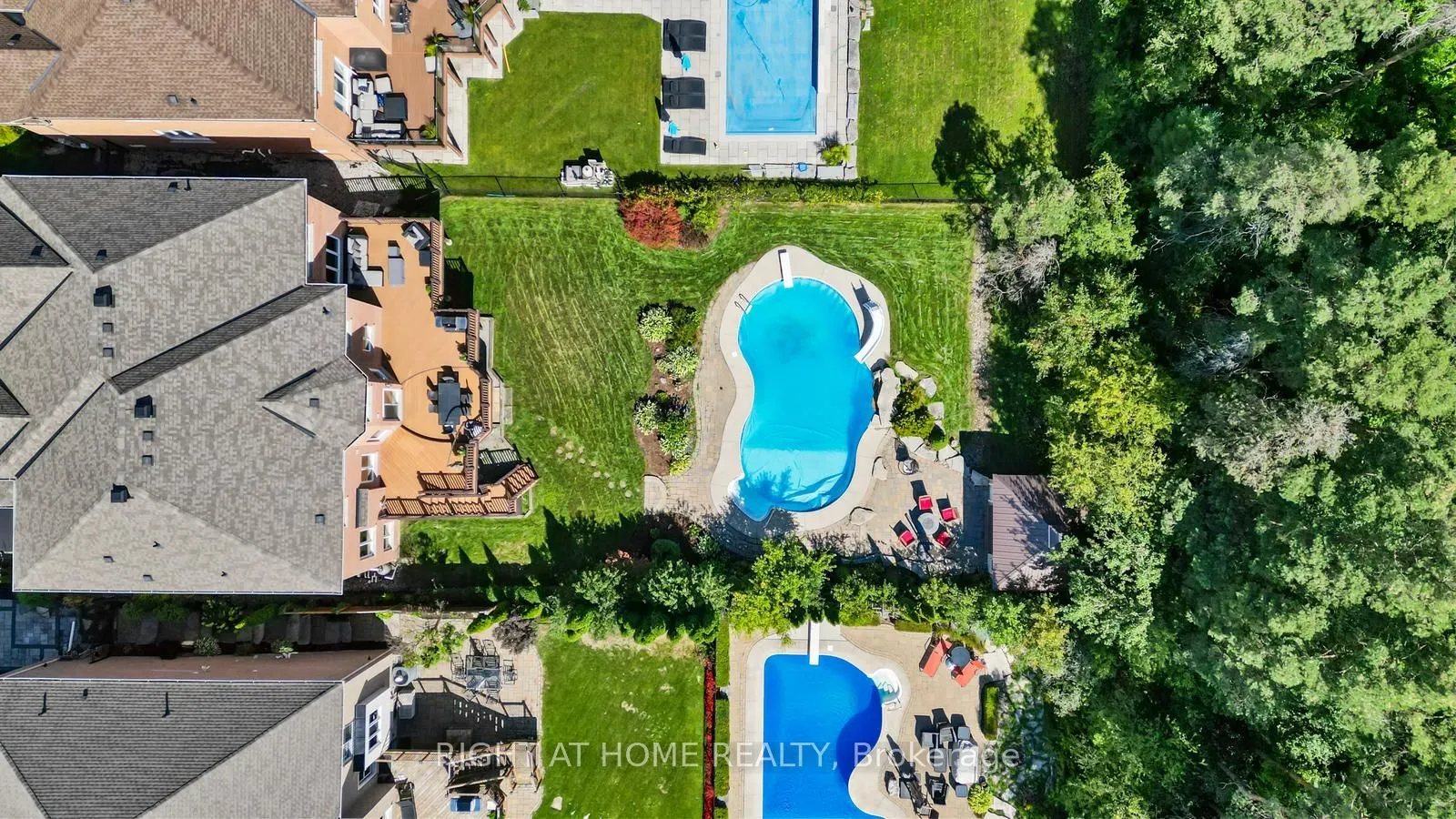21 Lupine Crescent