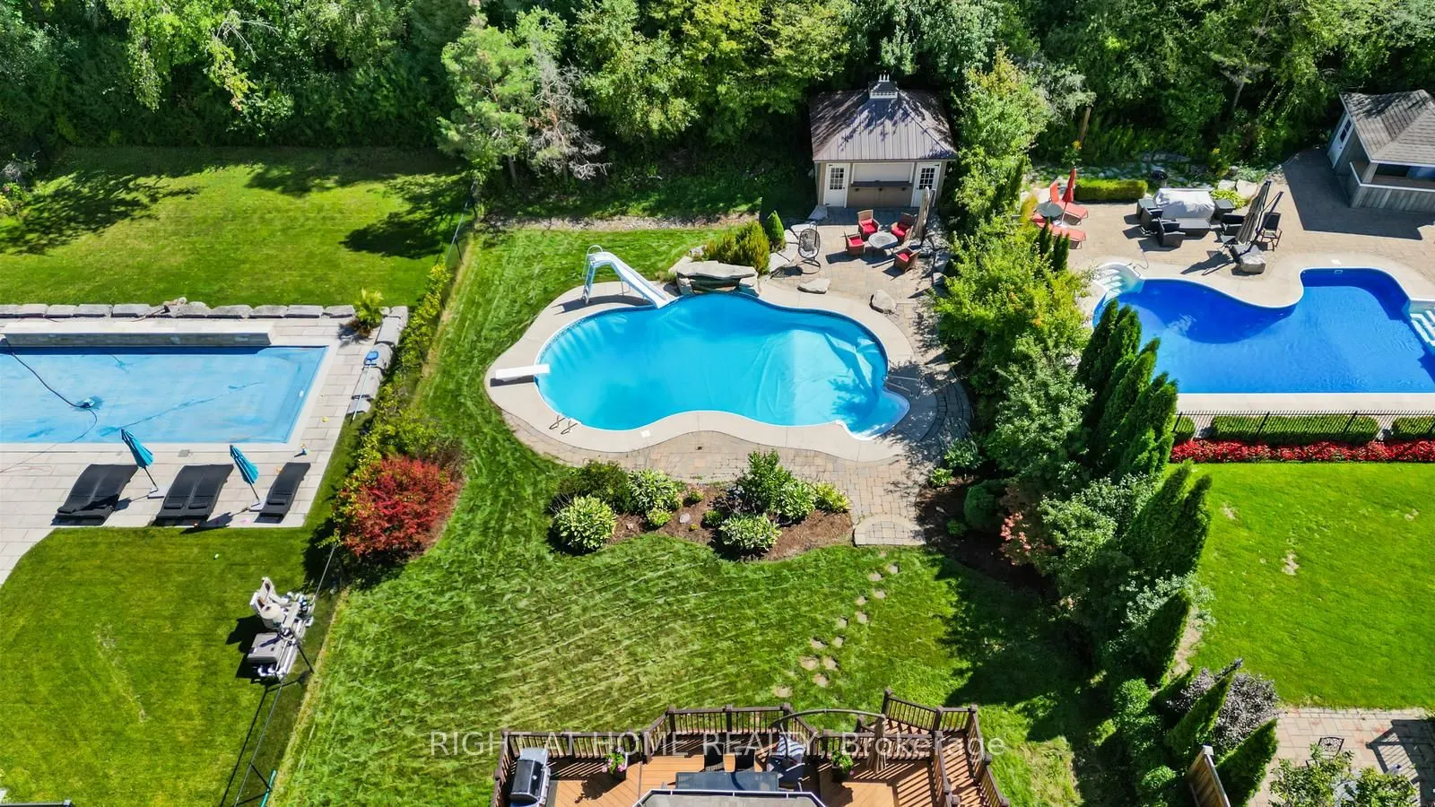 21 Lupine Crescent