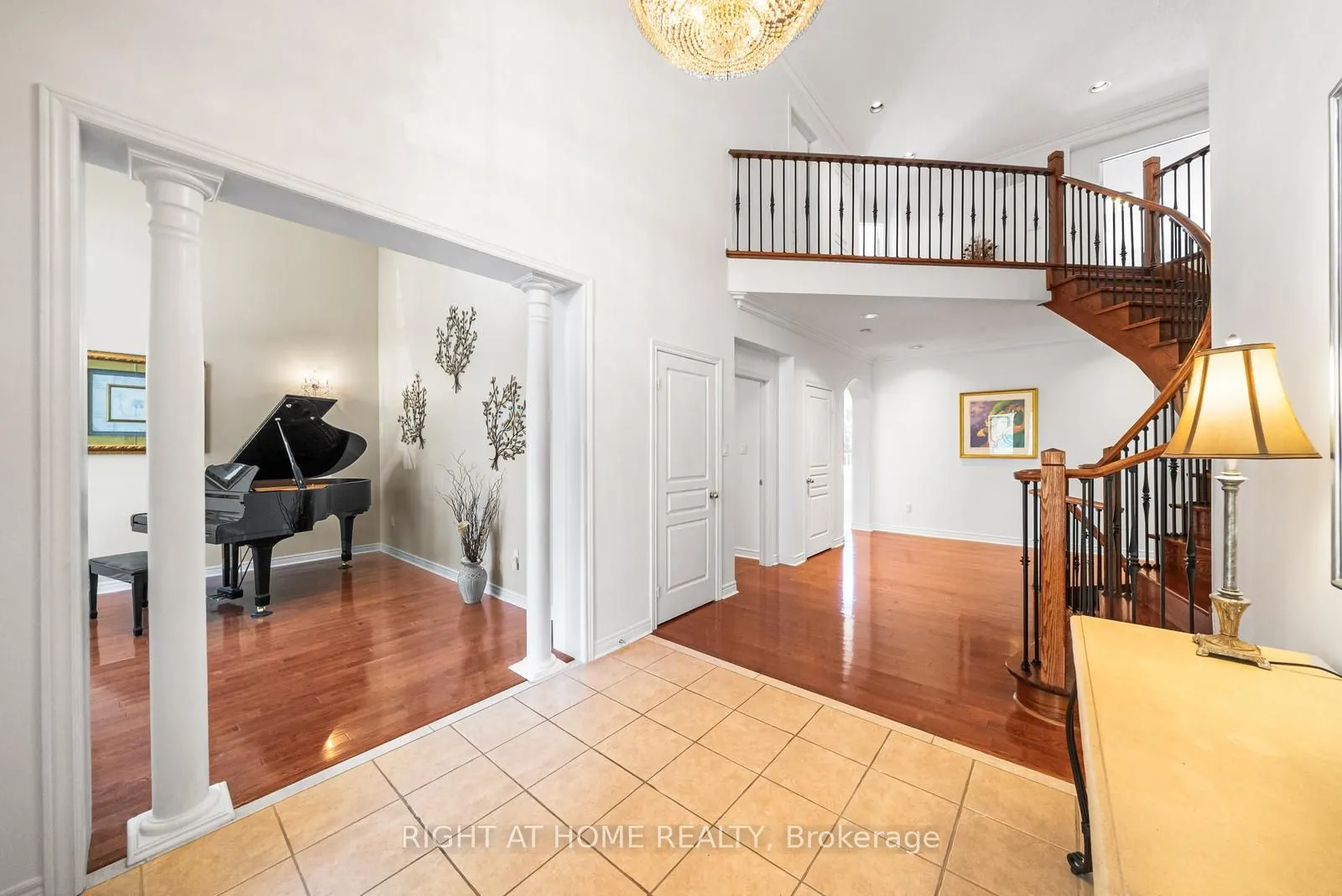 21 Lupine Crescent