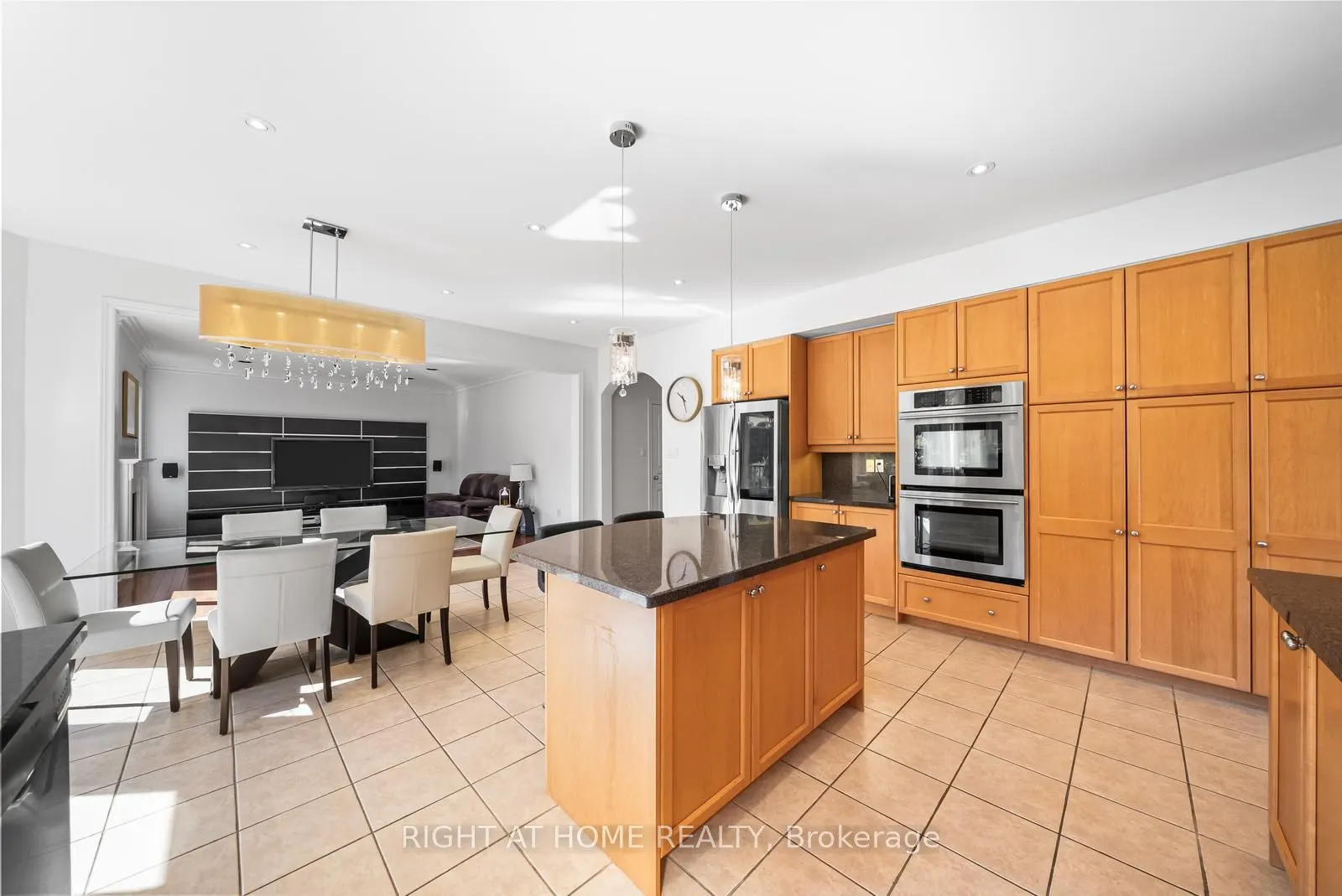 21 Lupine Crescent