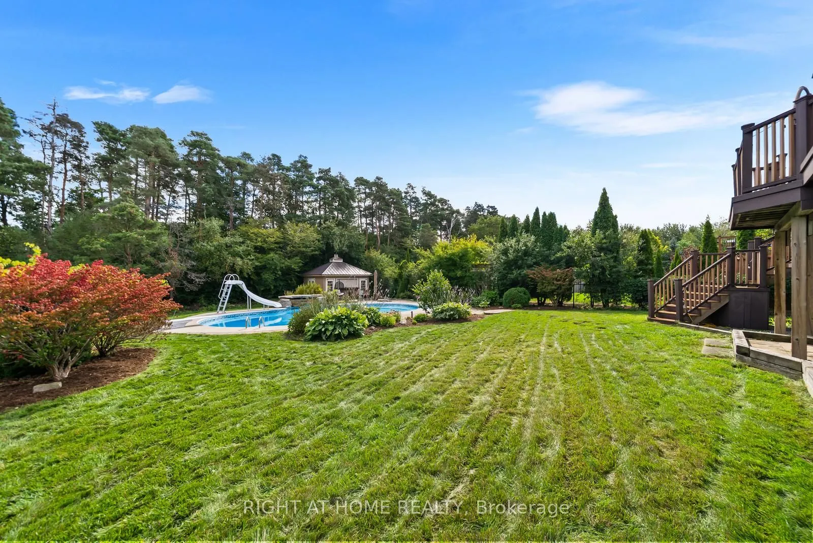 21 Lupine Crescent
