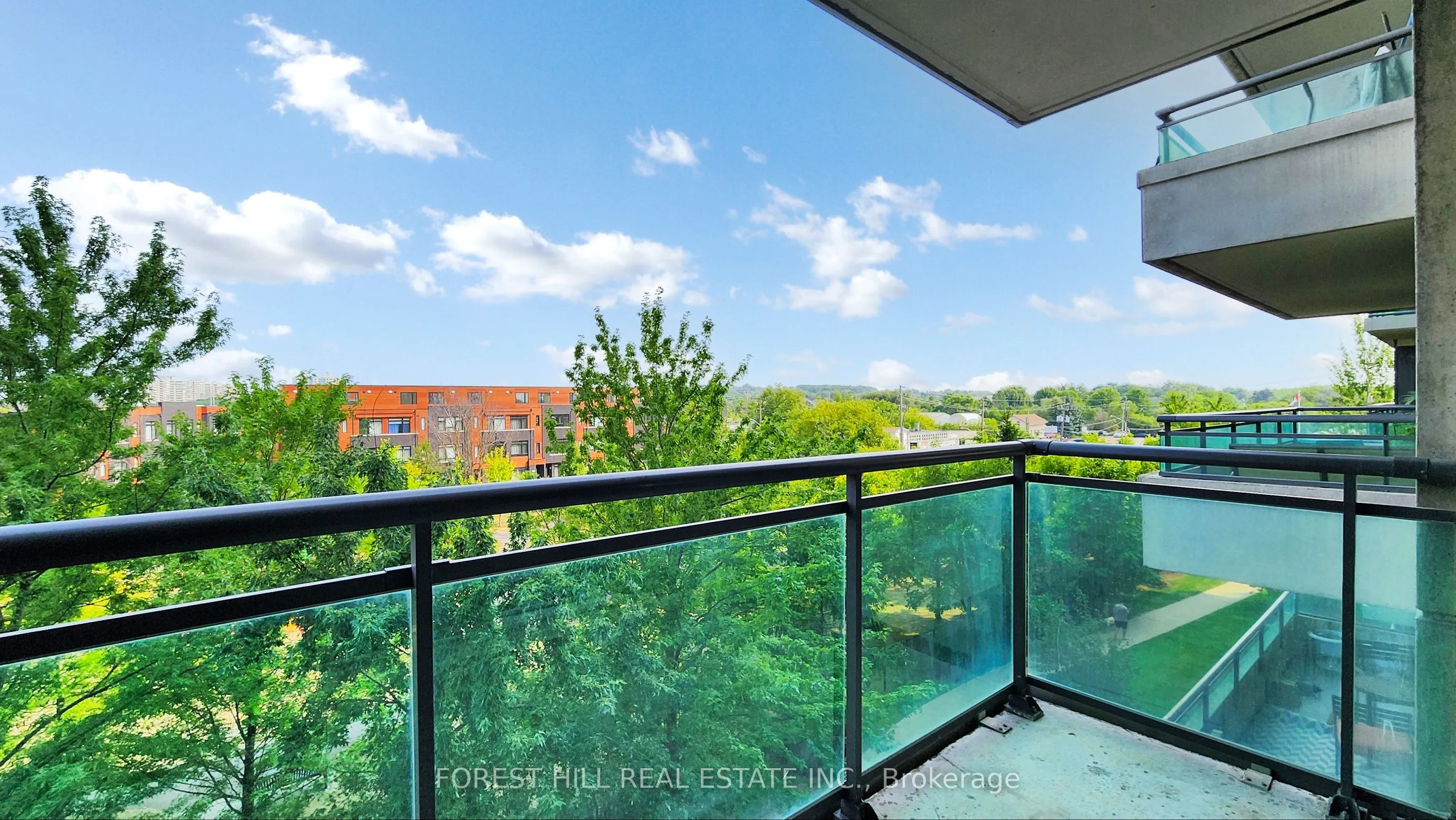 350 Red Maple Road, #417