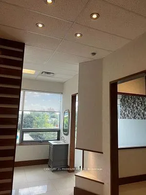 7163 Yonge Street, #208