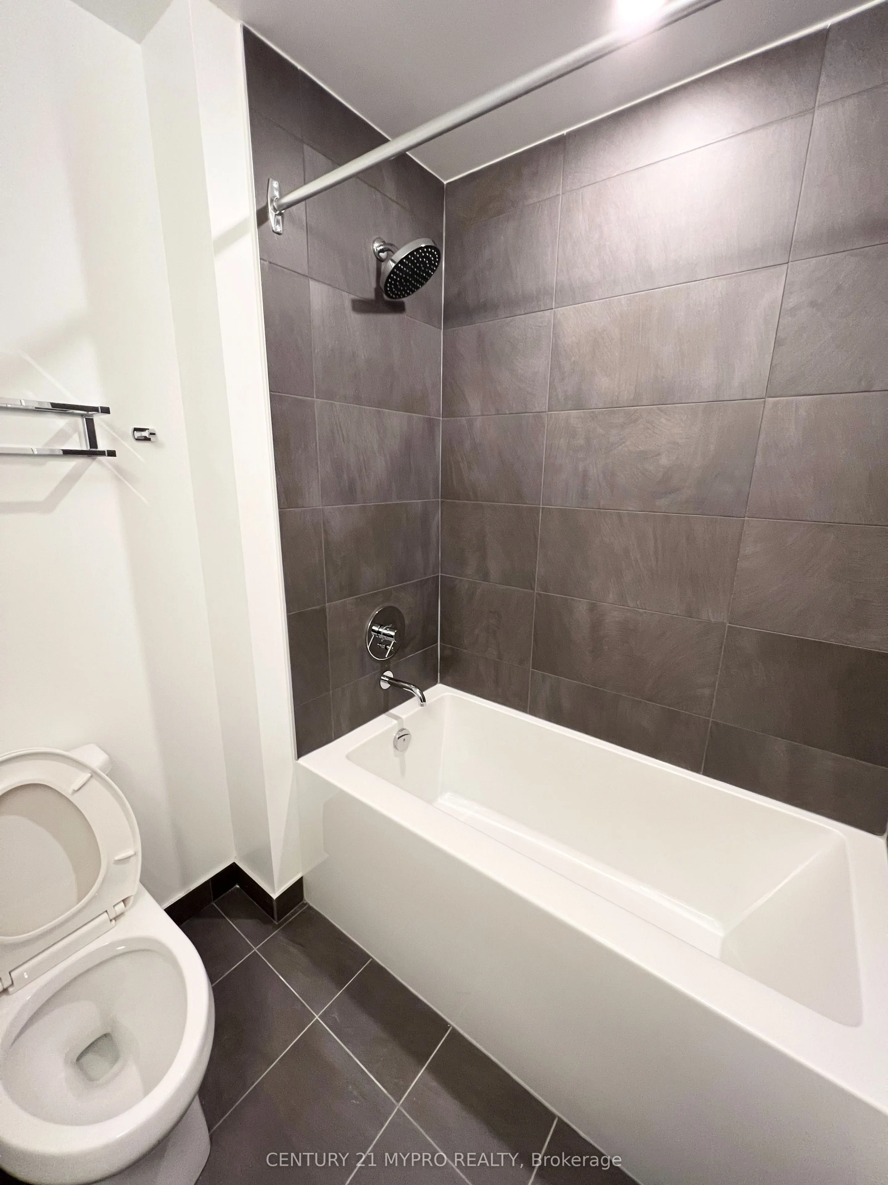 1000 Portage Parkway, #908