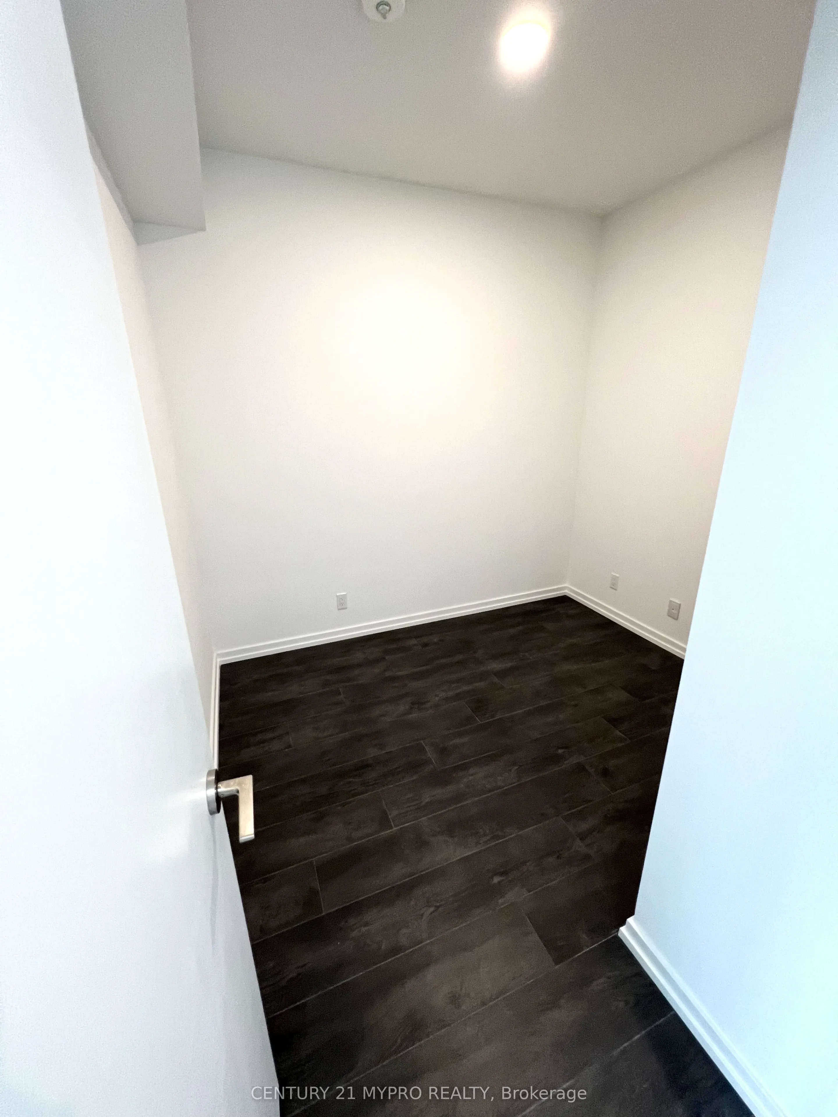 1000 Portage Parkway, #908