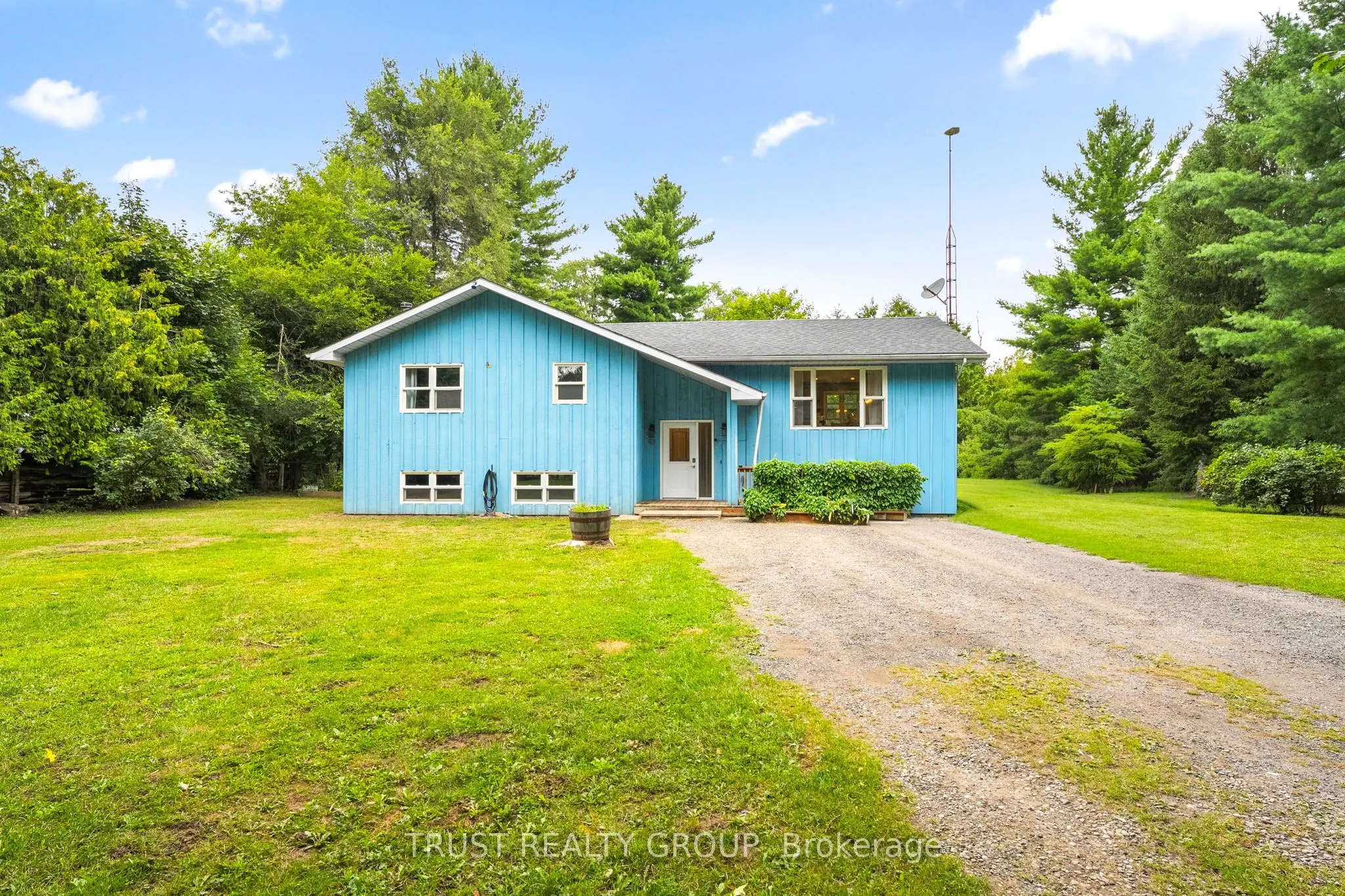 9048 River Road W