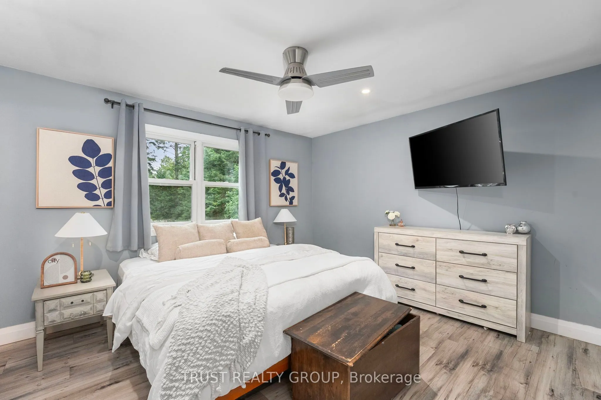 9048 River Road W