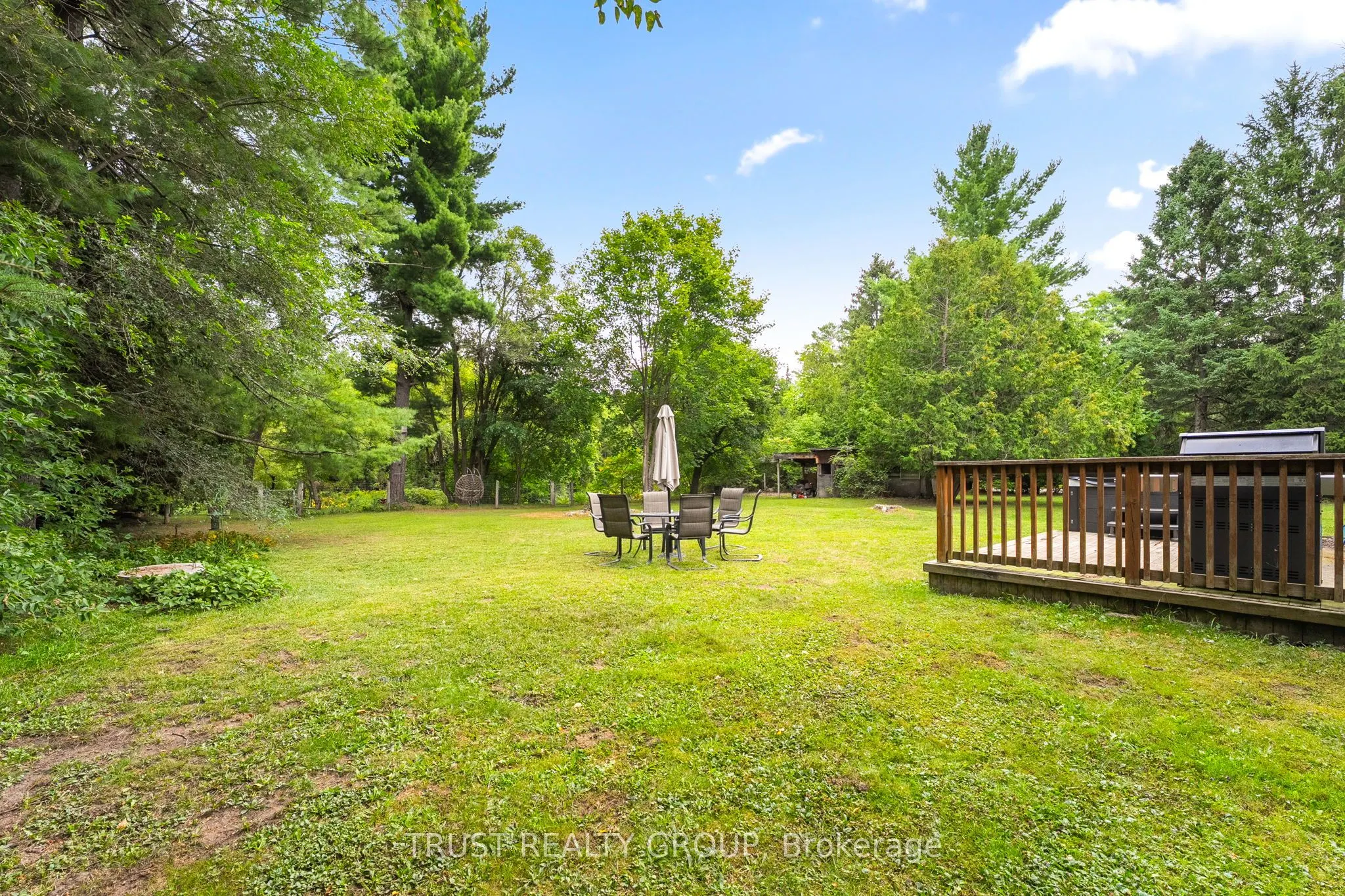 9048 River Road W