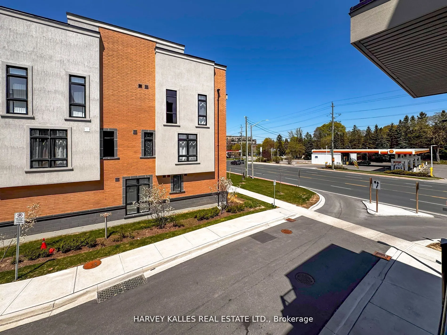 9 Phelps Lane, #270