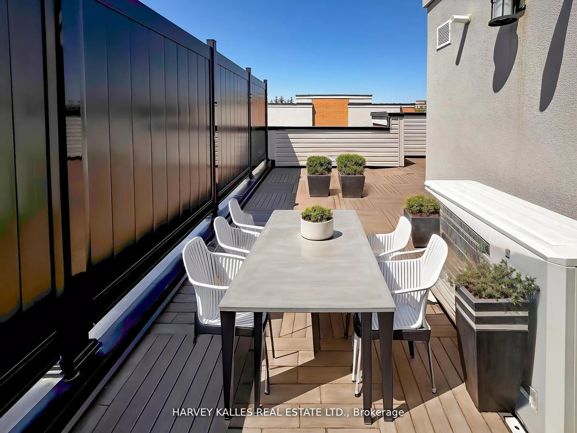 9 Phelps Lane, #270