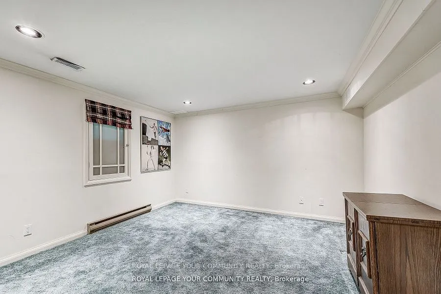 25 Alcaine Court
