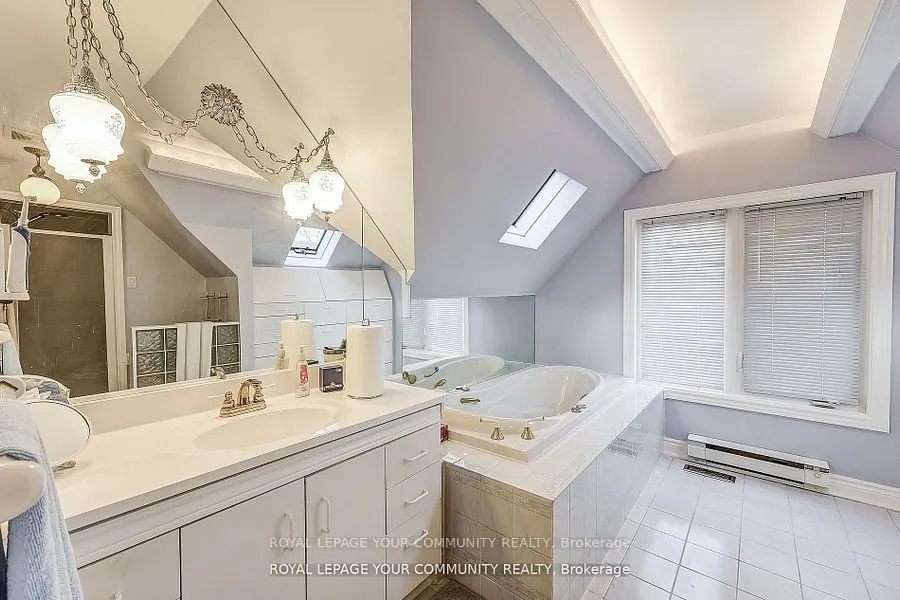 25 Alcaine Court