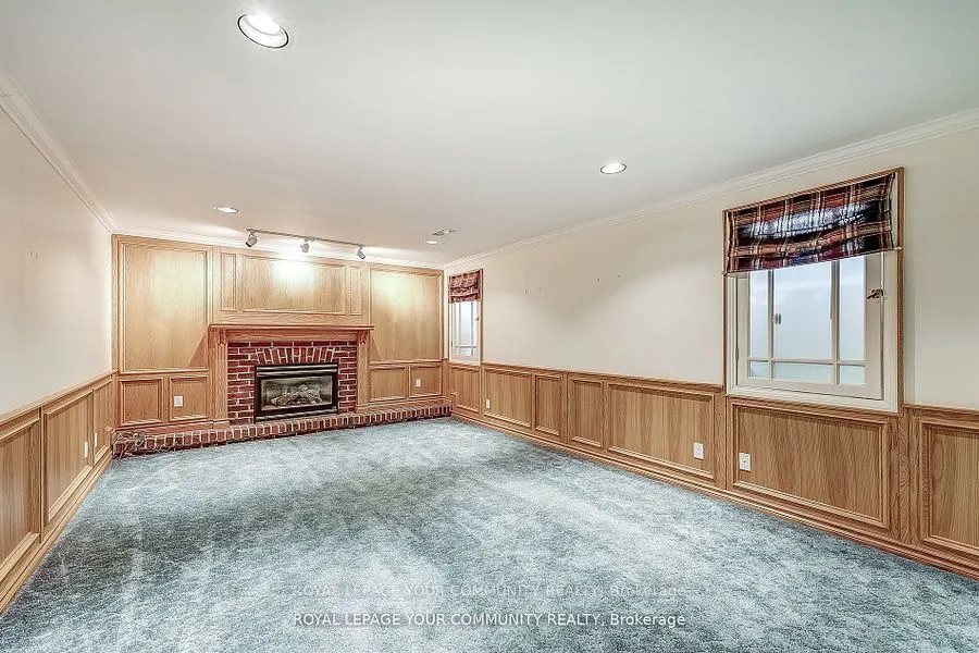 25 Alcaine Court