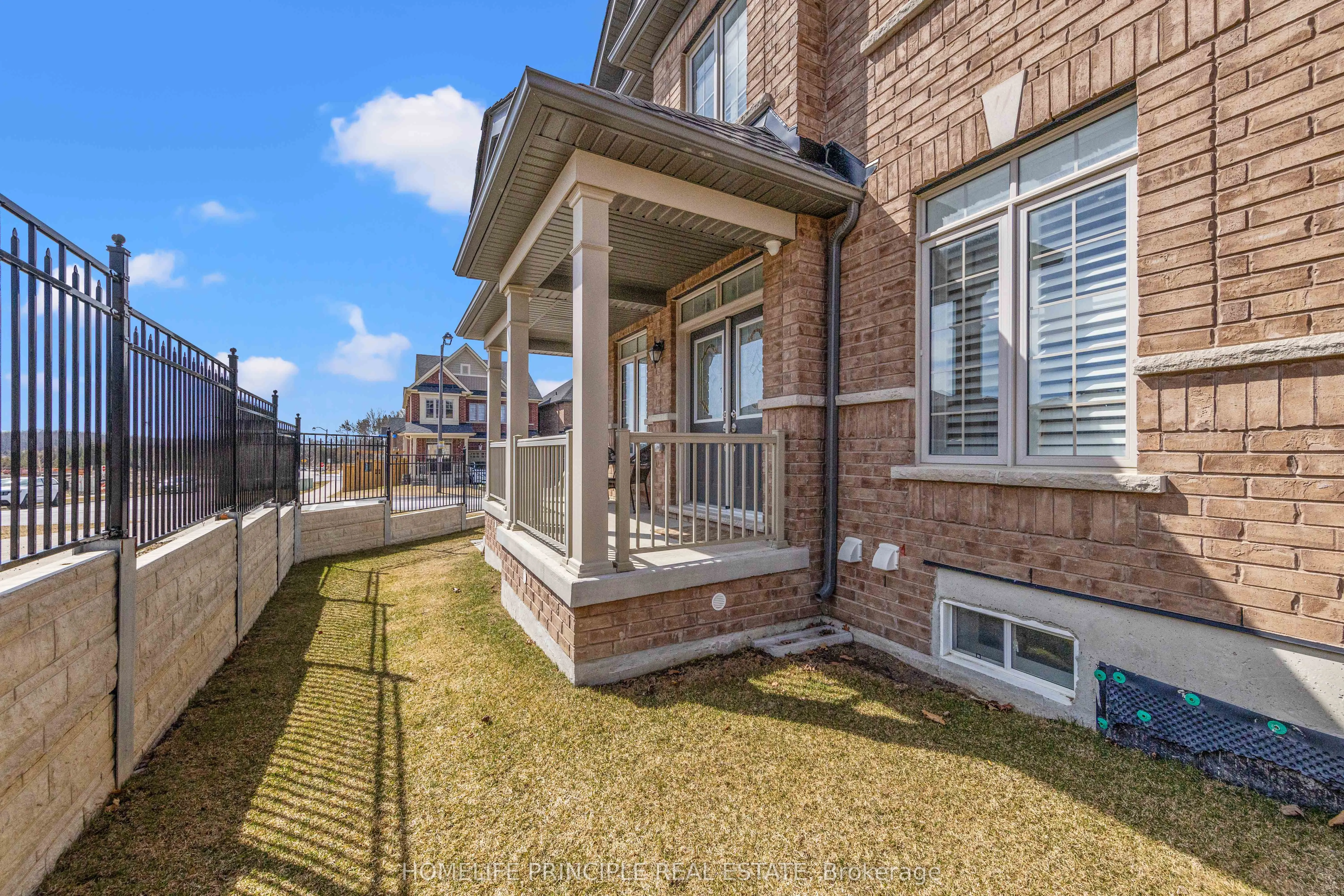 88 Ben Sinclair Avenue