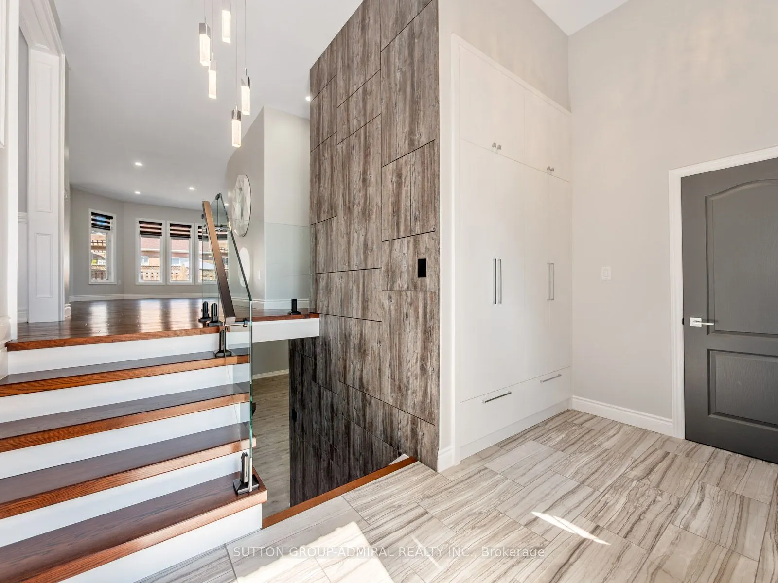 62 Gardiner Drive
