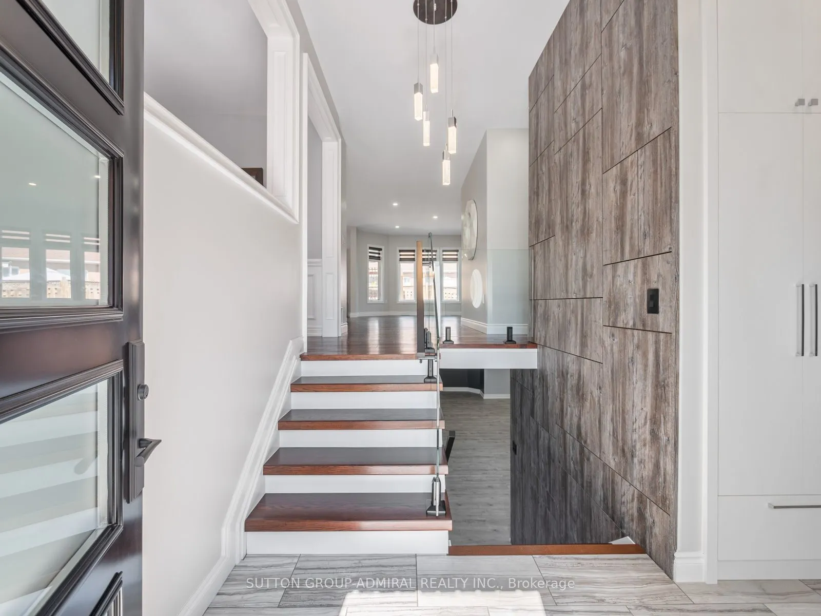 62 Gardiner Drive