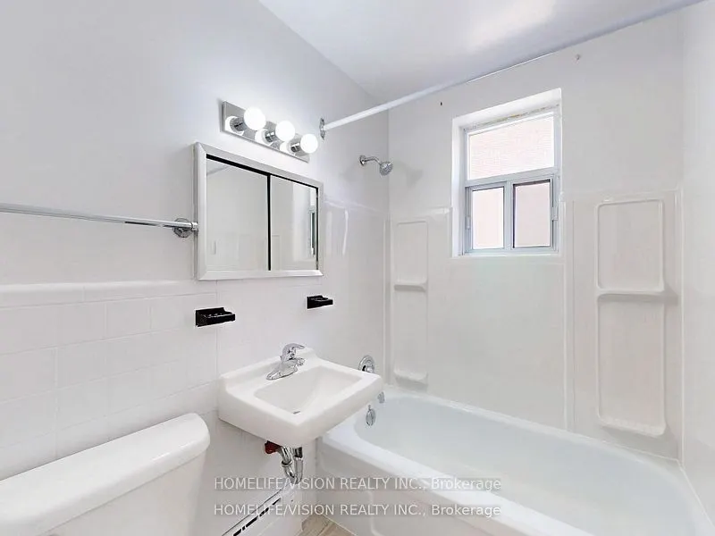 9901 Yonge Street, #3