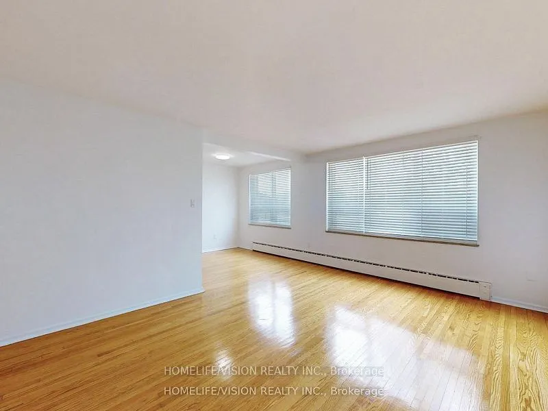 9901 Yonge Street, #3
