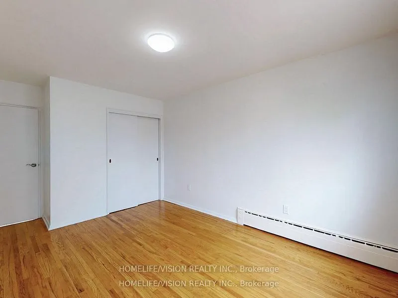 9901 Yonge Street, #3