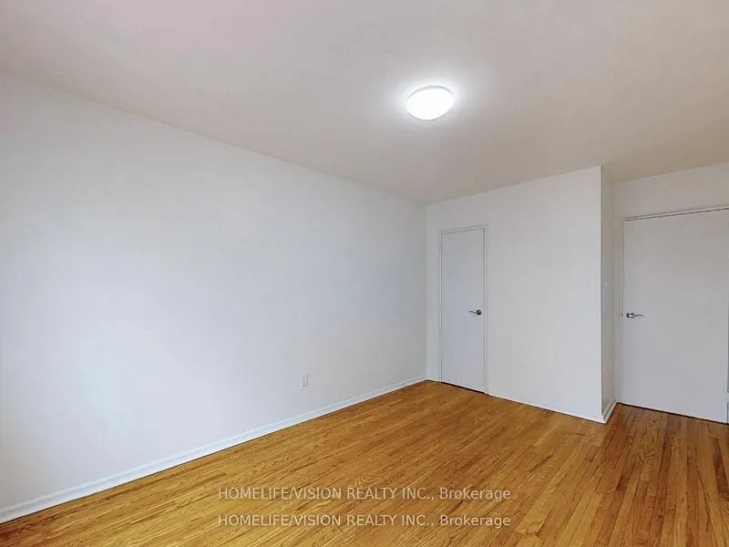 9901 Yonge Street, #3