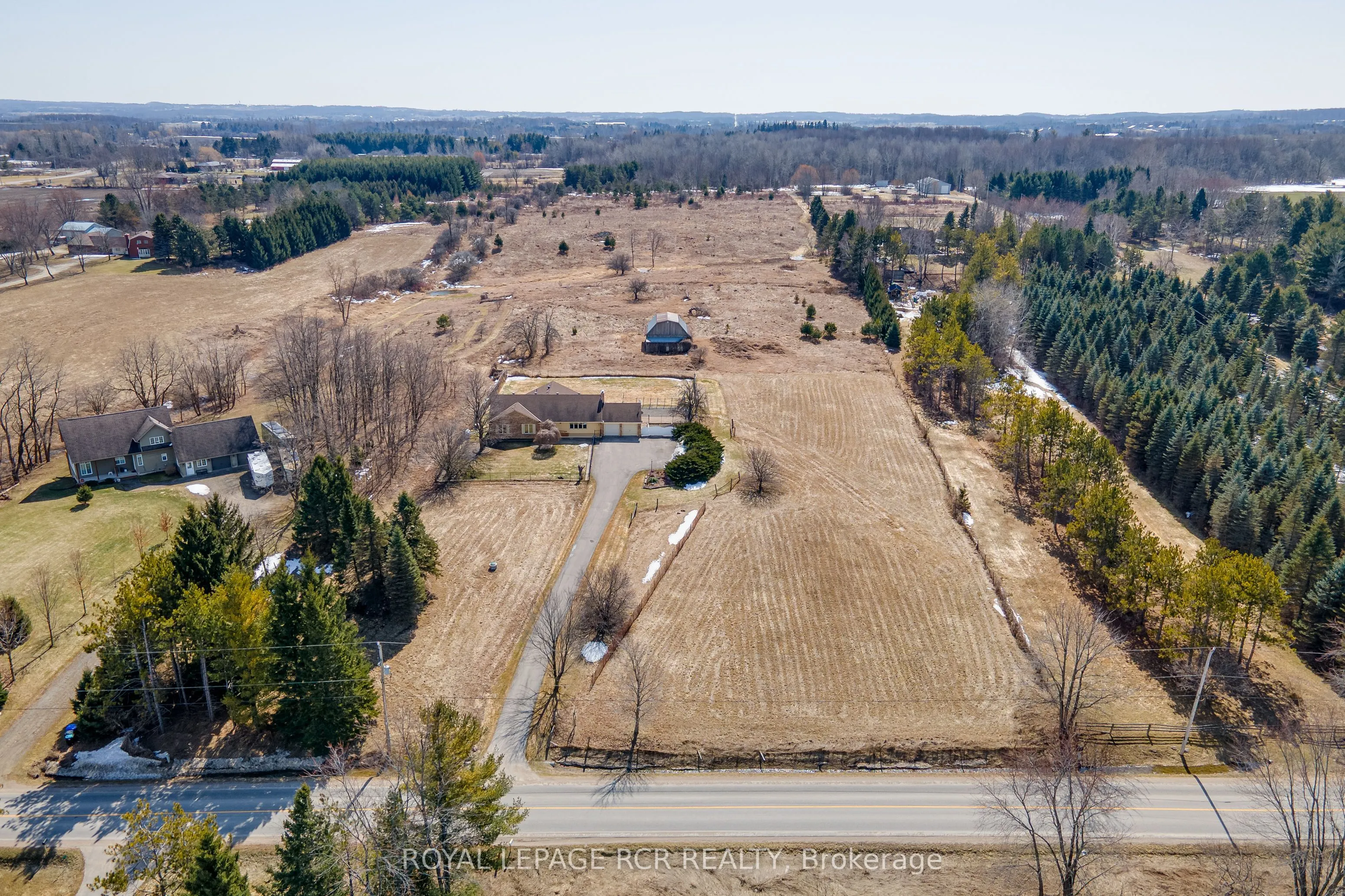 7456 5 Side Road