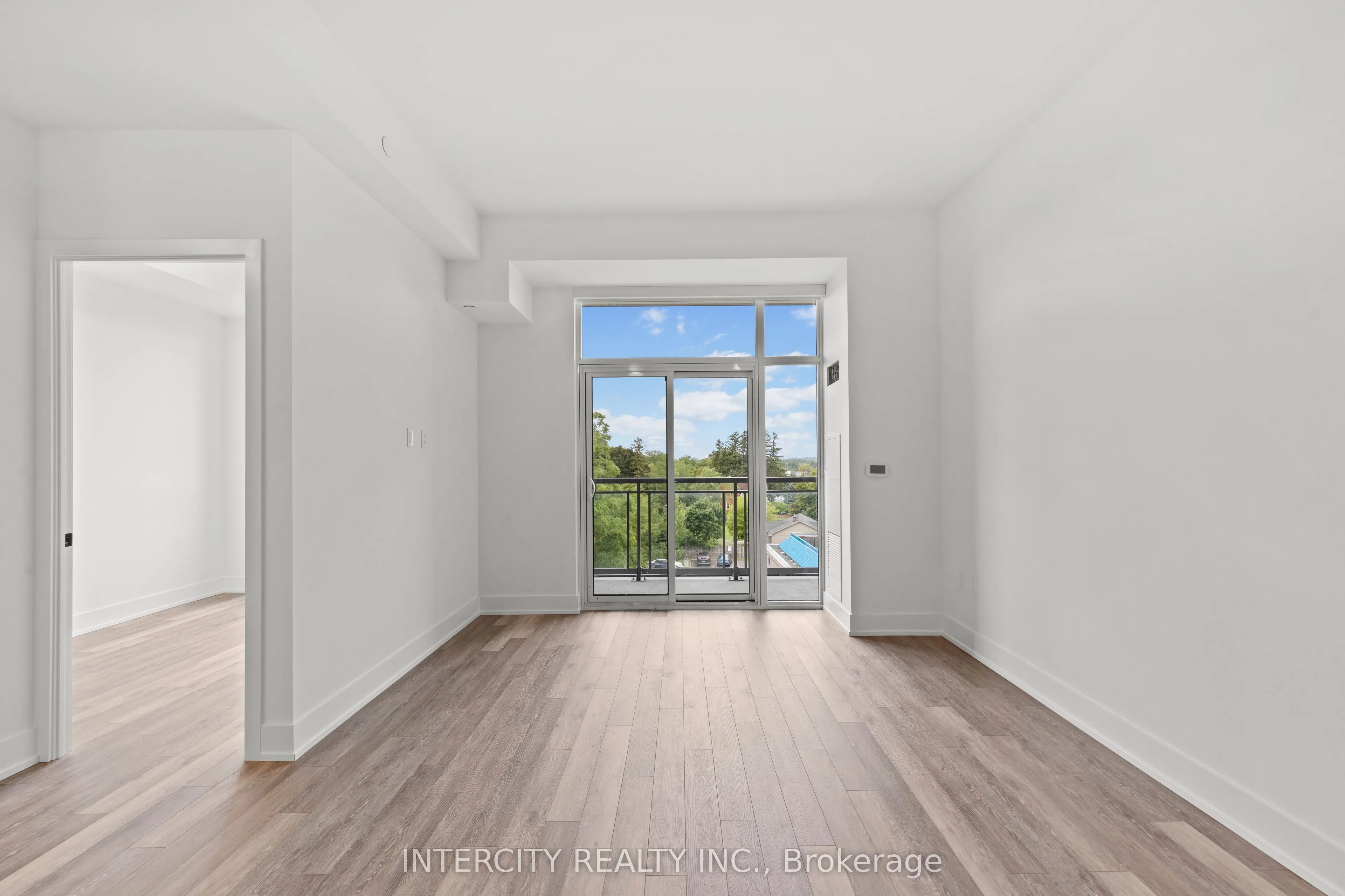 2075 King Road, #519