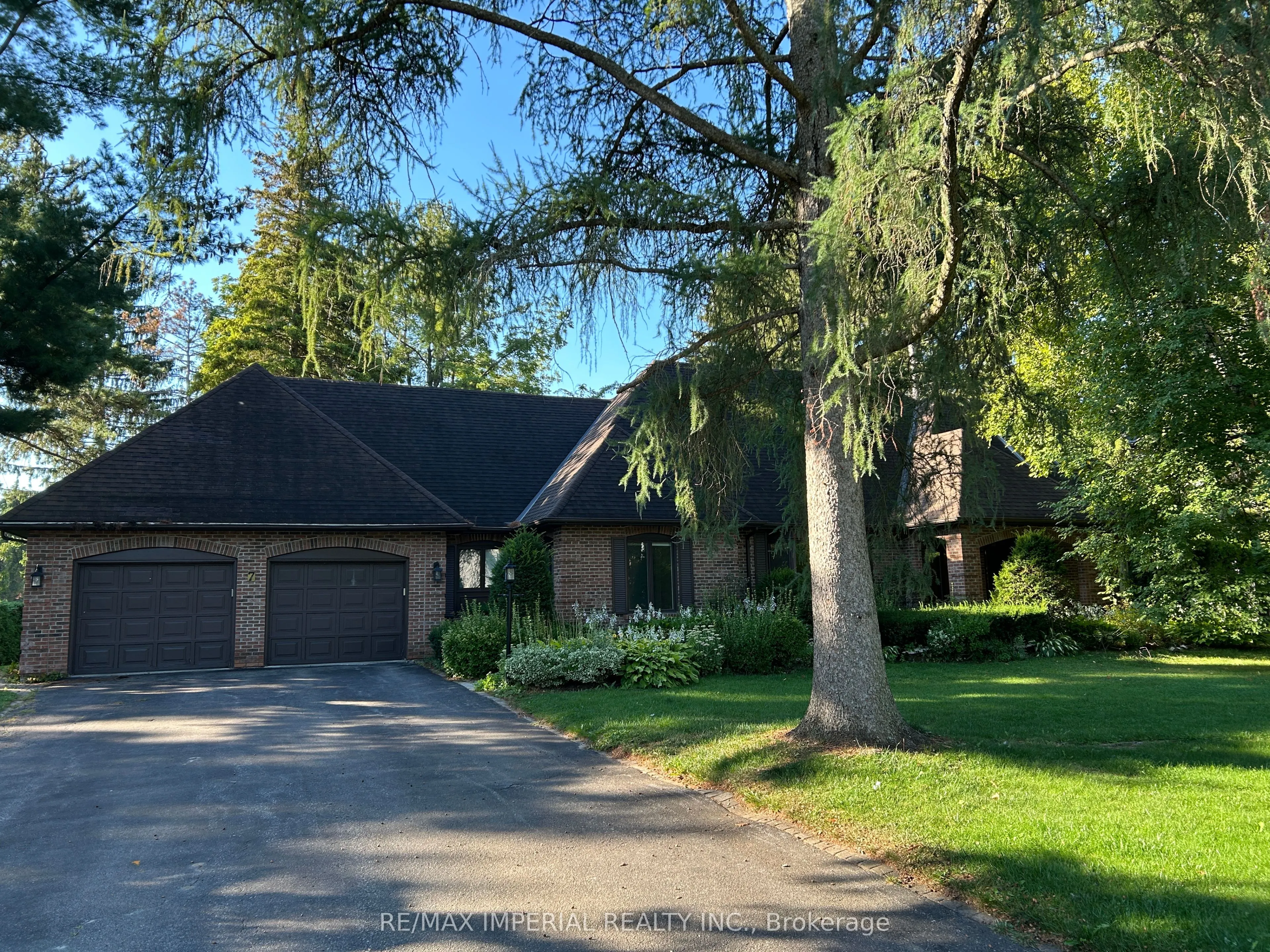 7 Dodie Street