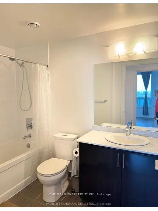 7171 Yonge Street, #805