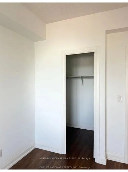 7171 Yonge Street, #805