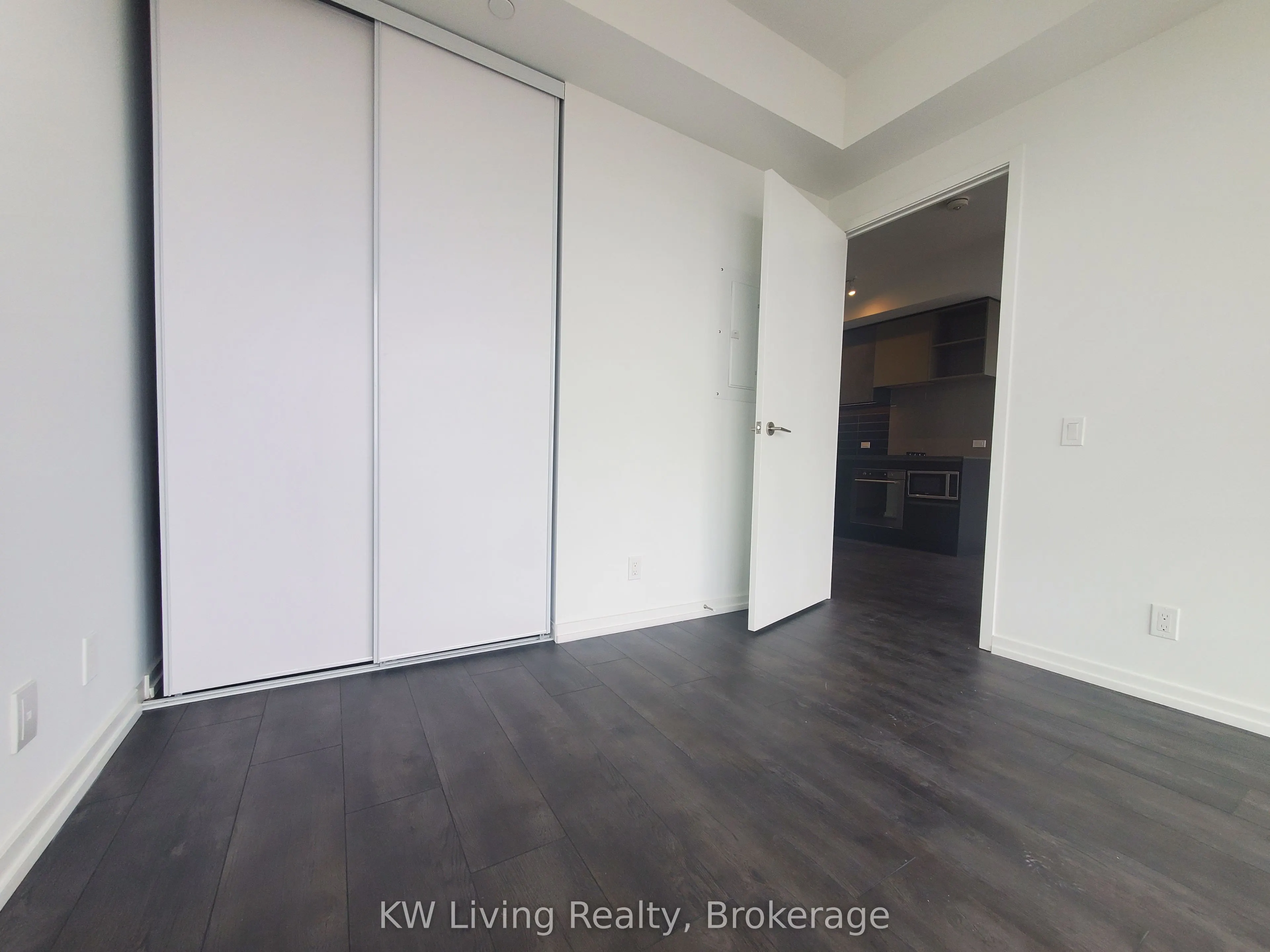 1000 Portage Parkway, #1801