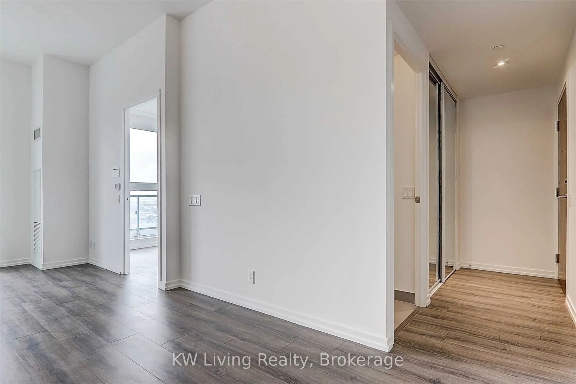 1000 Portage Parkway, #1801