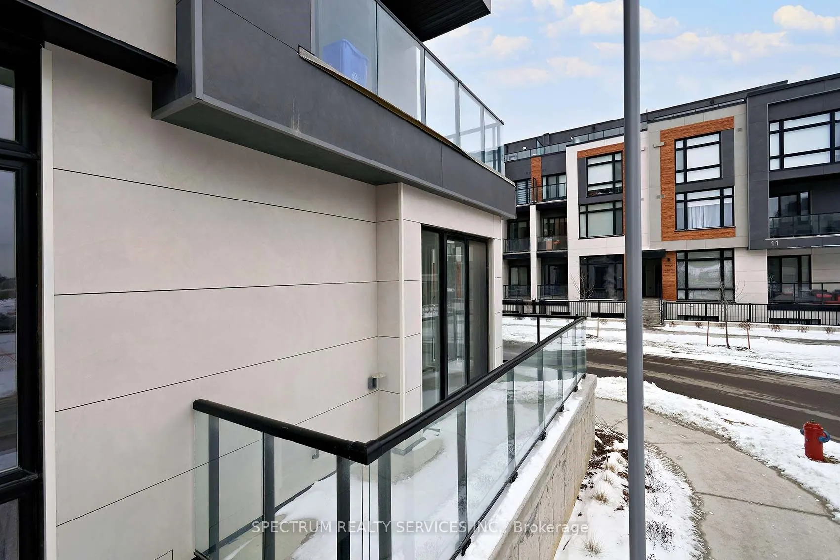 10 David Eyer Road, #1202