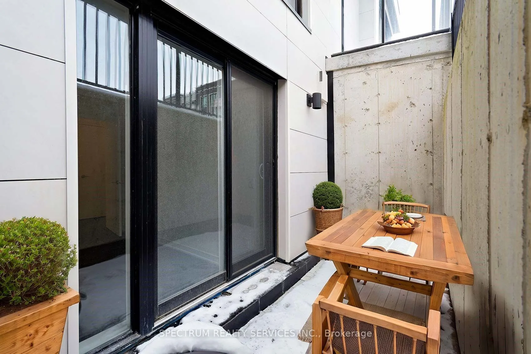 10 David Eyer Road, #1202
