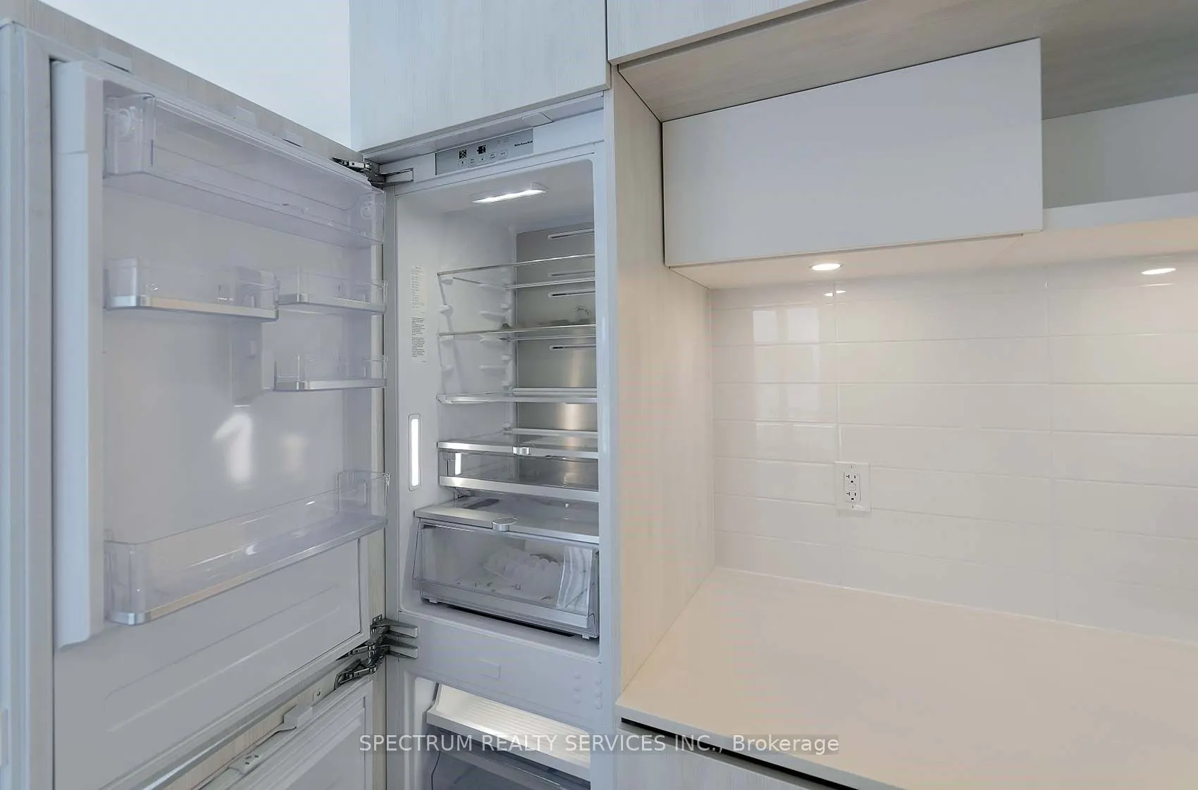 10 David Eyer Road, #1202