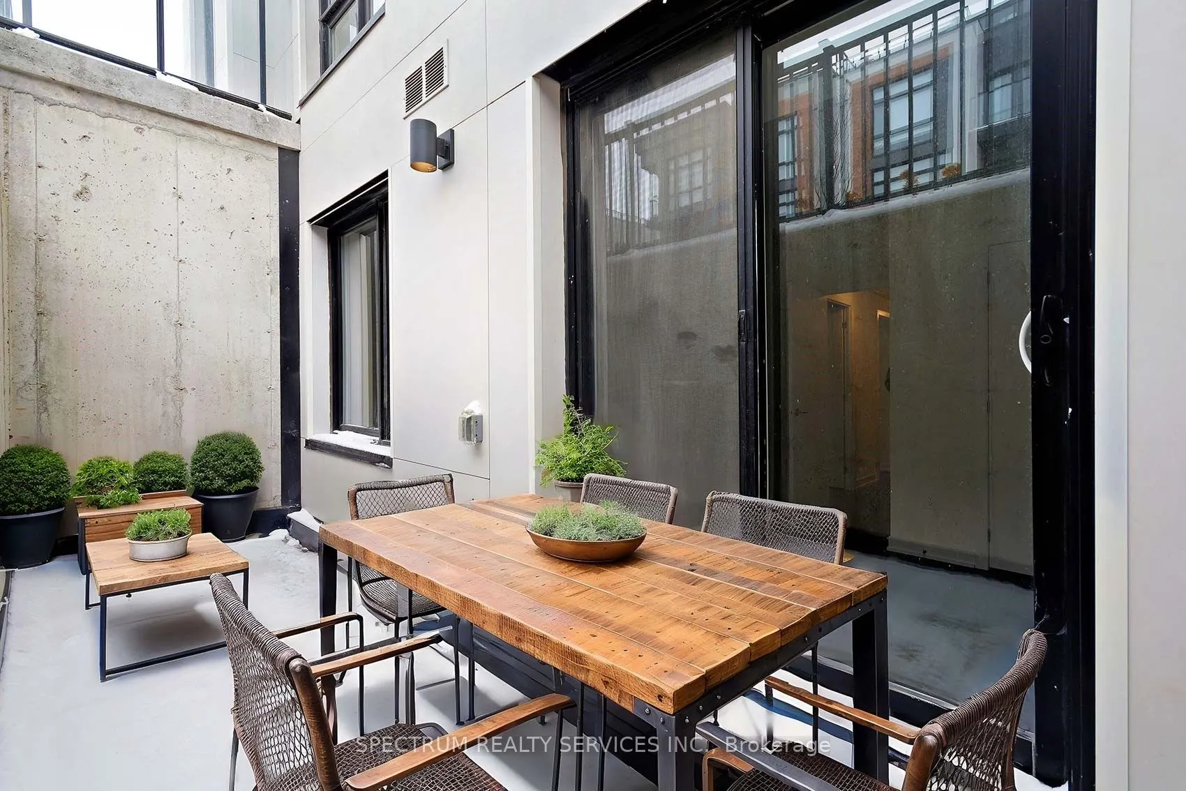 10 David Eyer Road, #1202