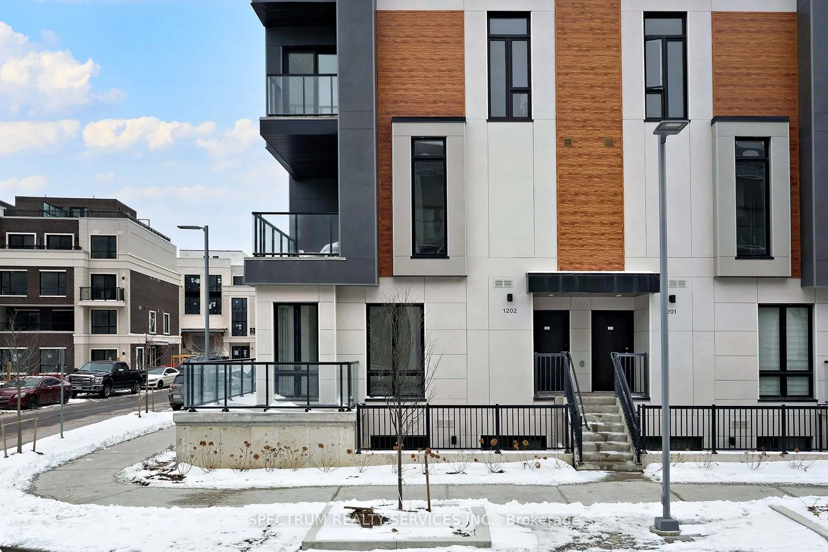10 David Eyer Road, #1202