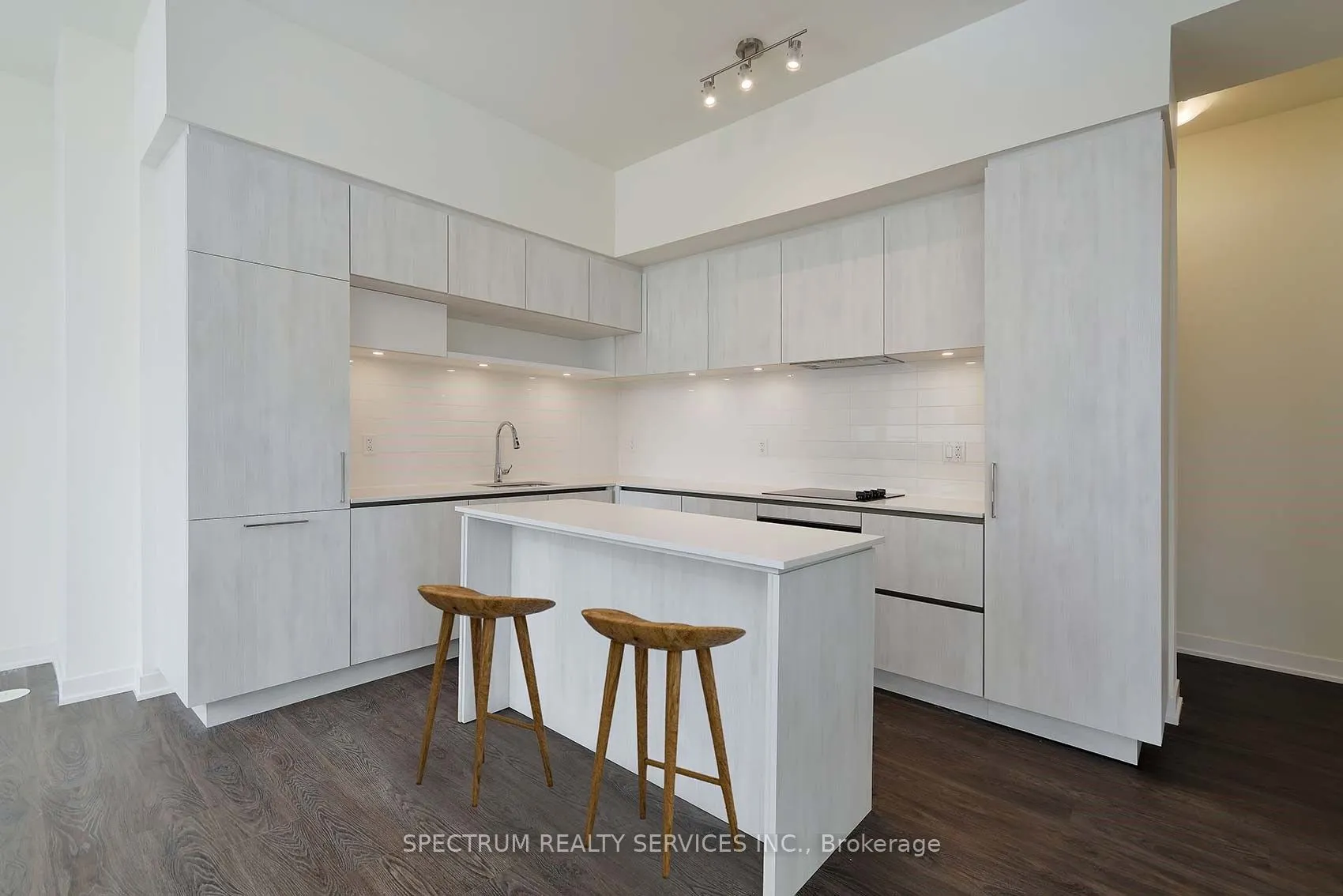 10 David Eyer Road, #1202