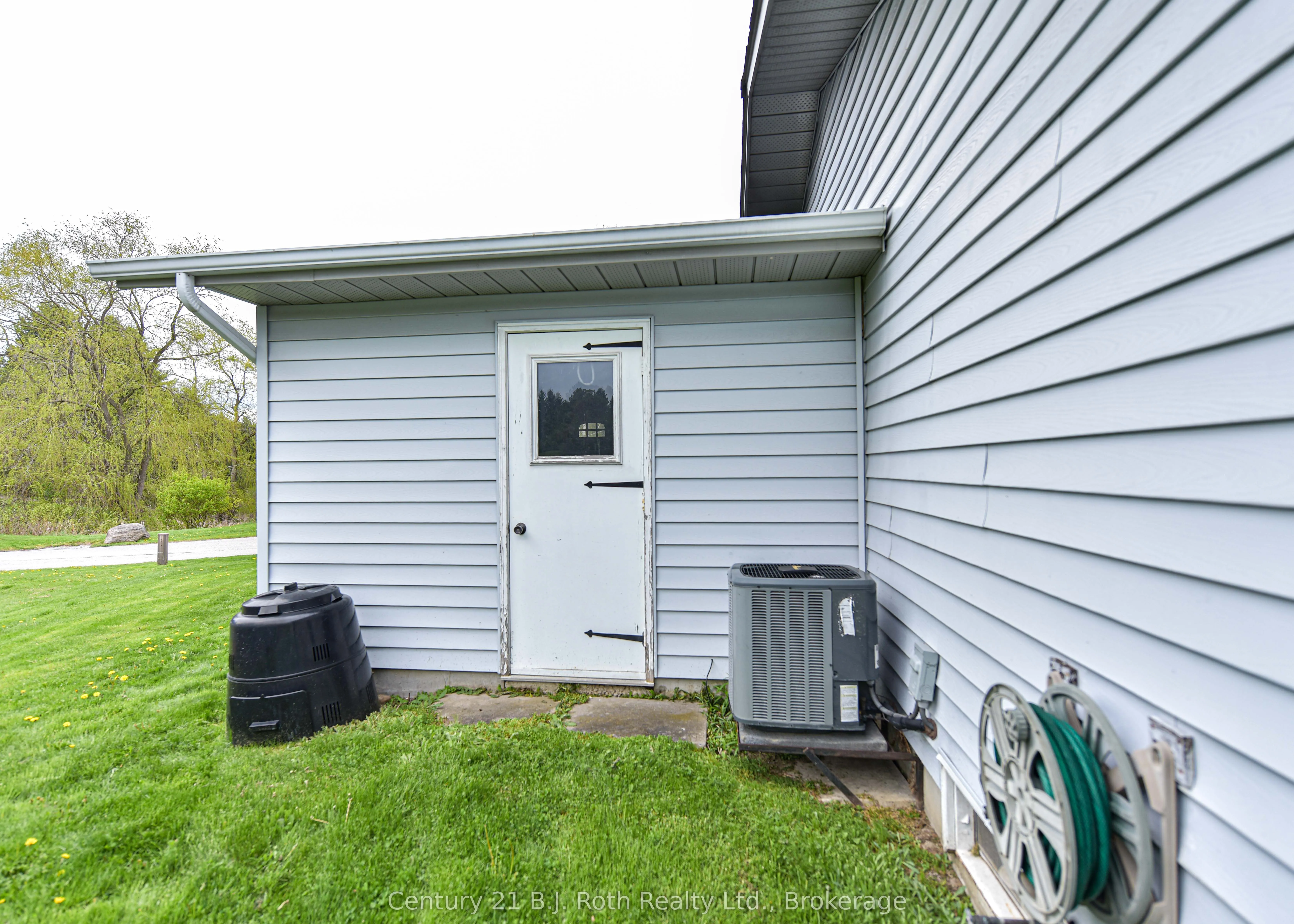 56 TECUMSETH PINES Drive