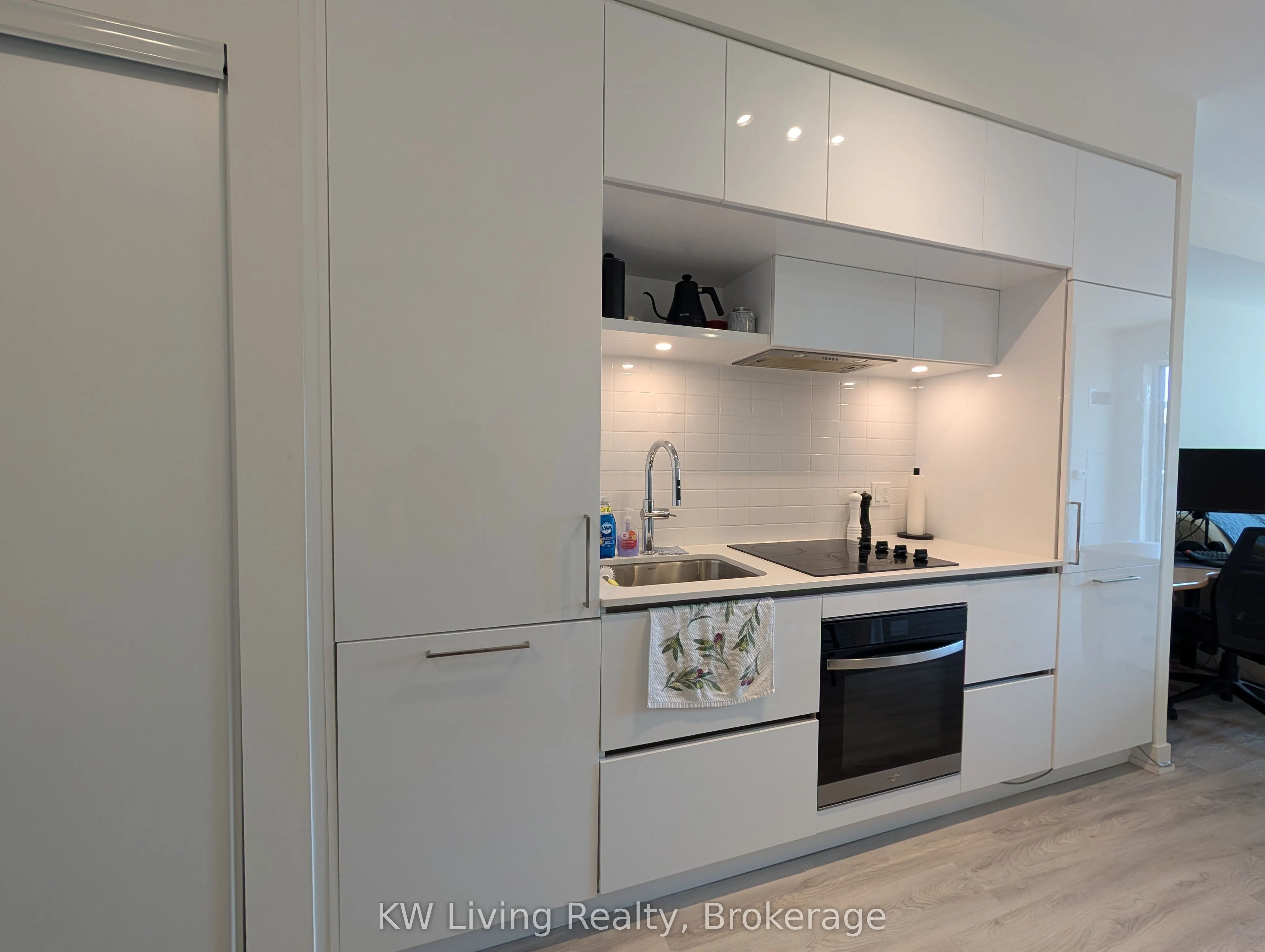 6 David Eyer Road, #218