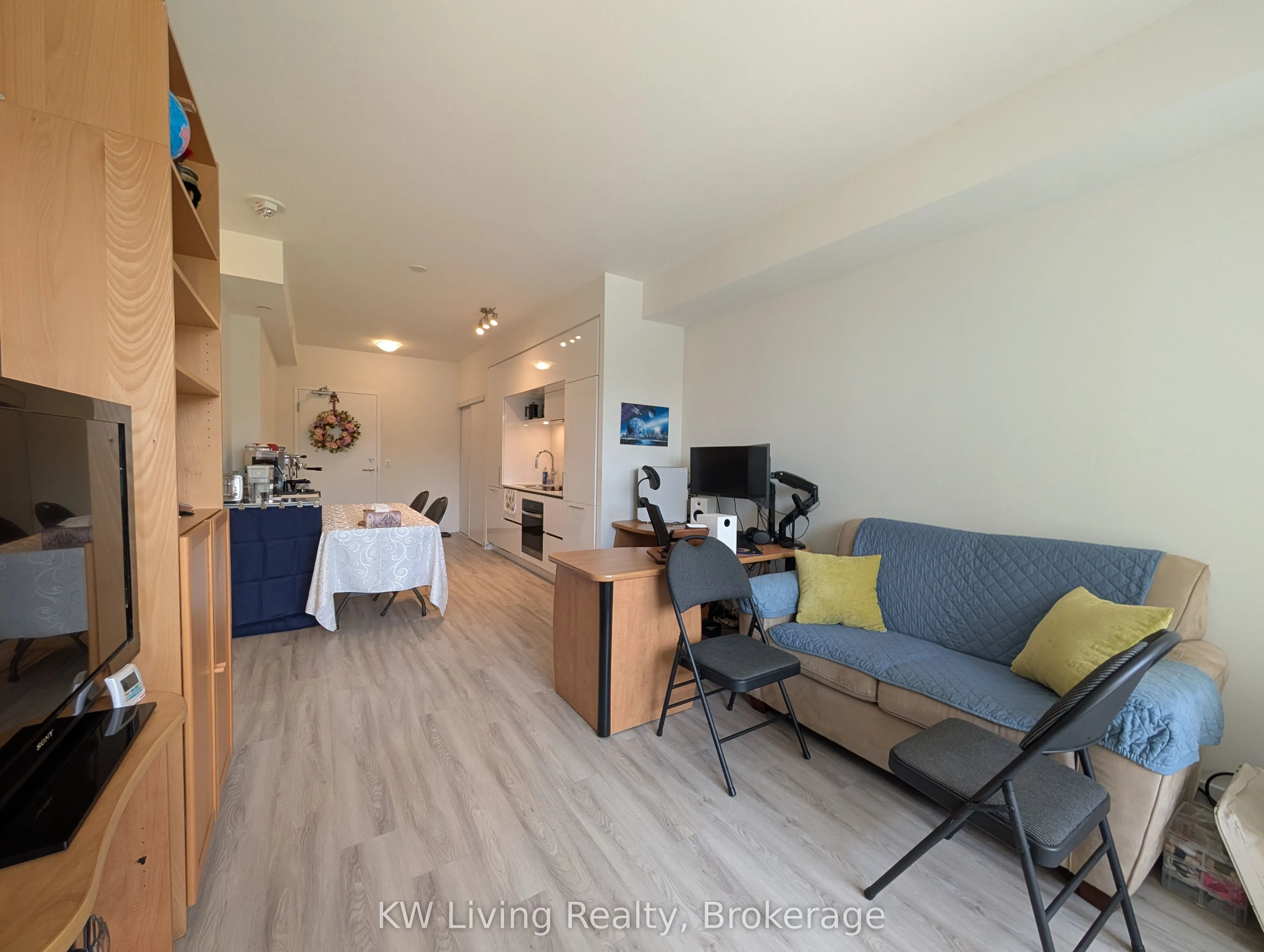 6 David Eyer Road, #218