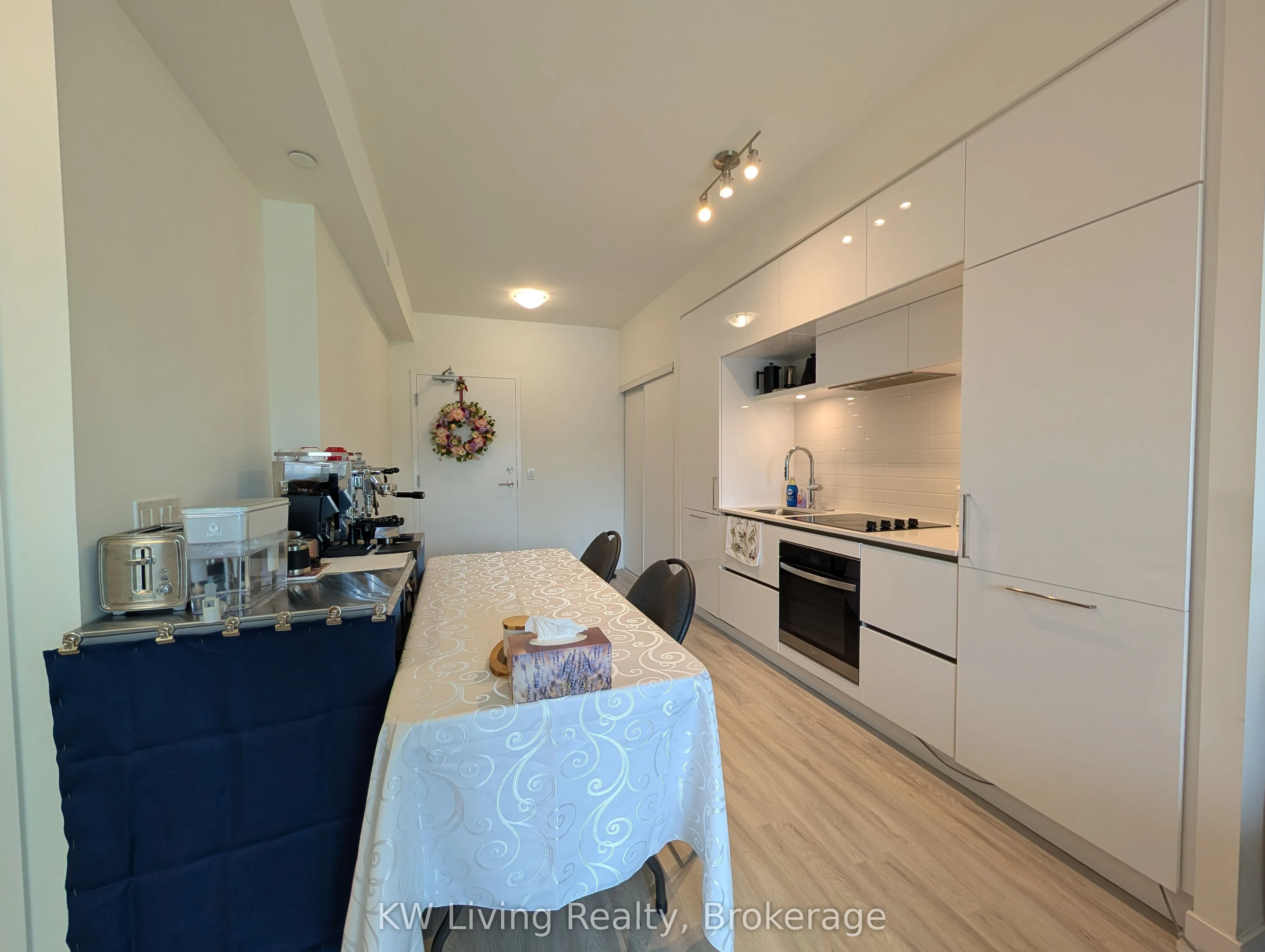6 David Eyer Road, #218